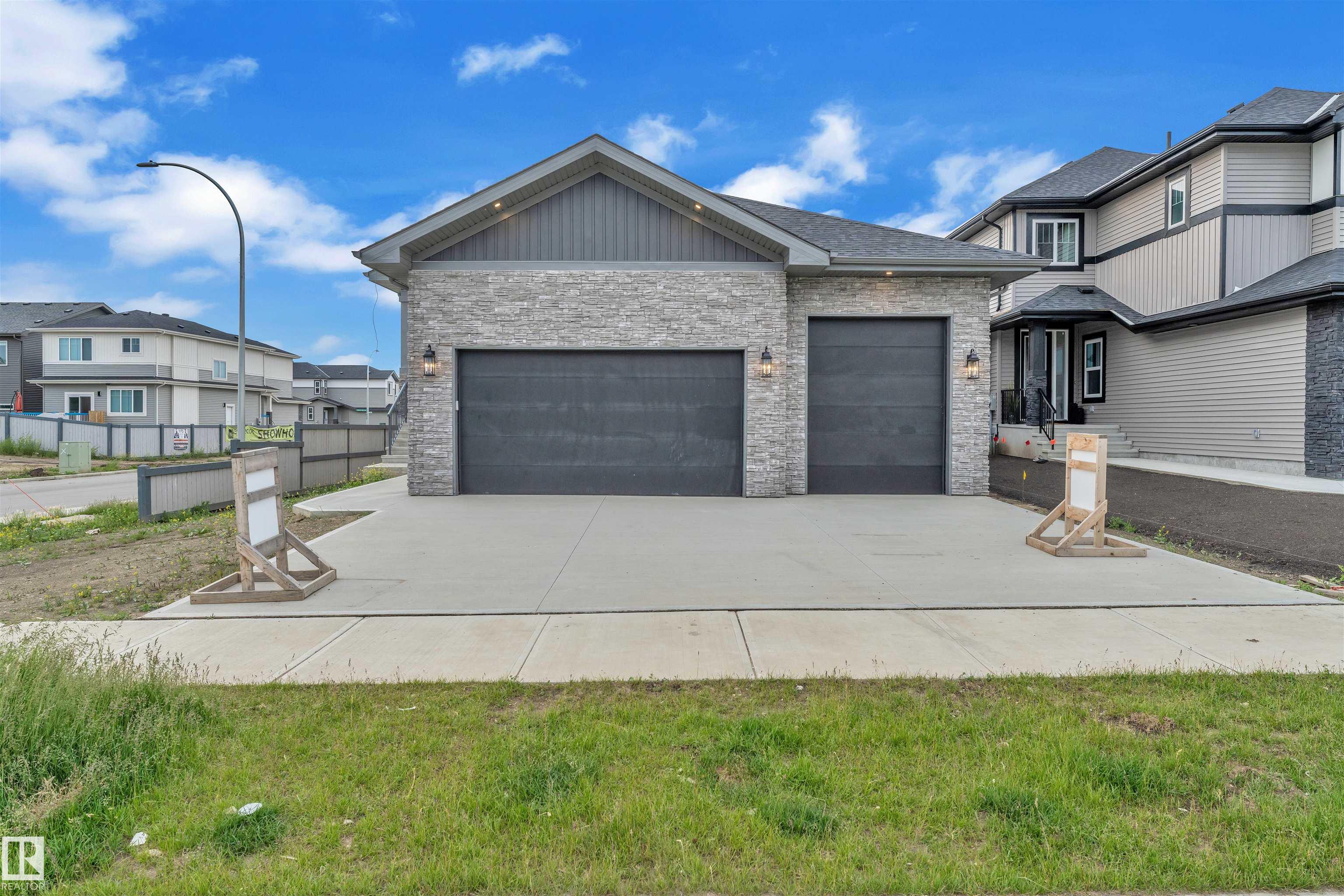30 Avonlea Way, Spruce Grove, AB T7X 0Y3