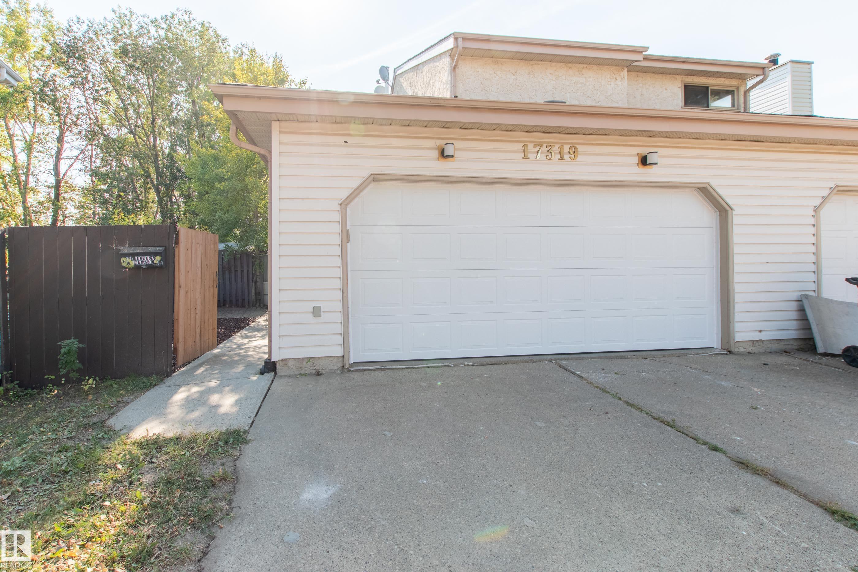 60 Av Nw Unit 17319 Ave, Edmonton, AB T6M 1E9