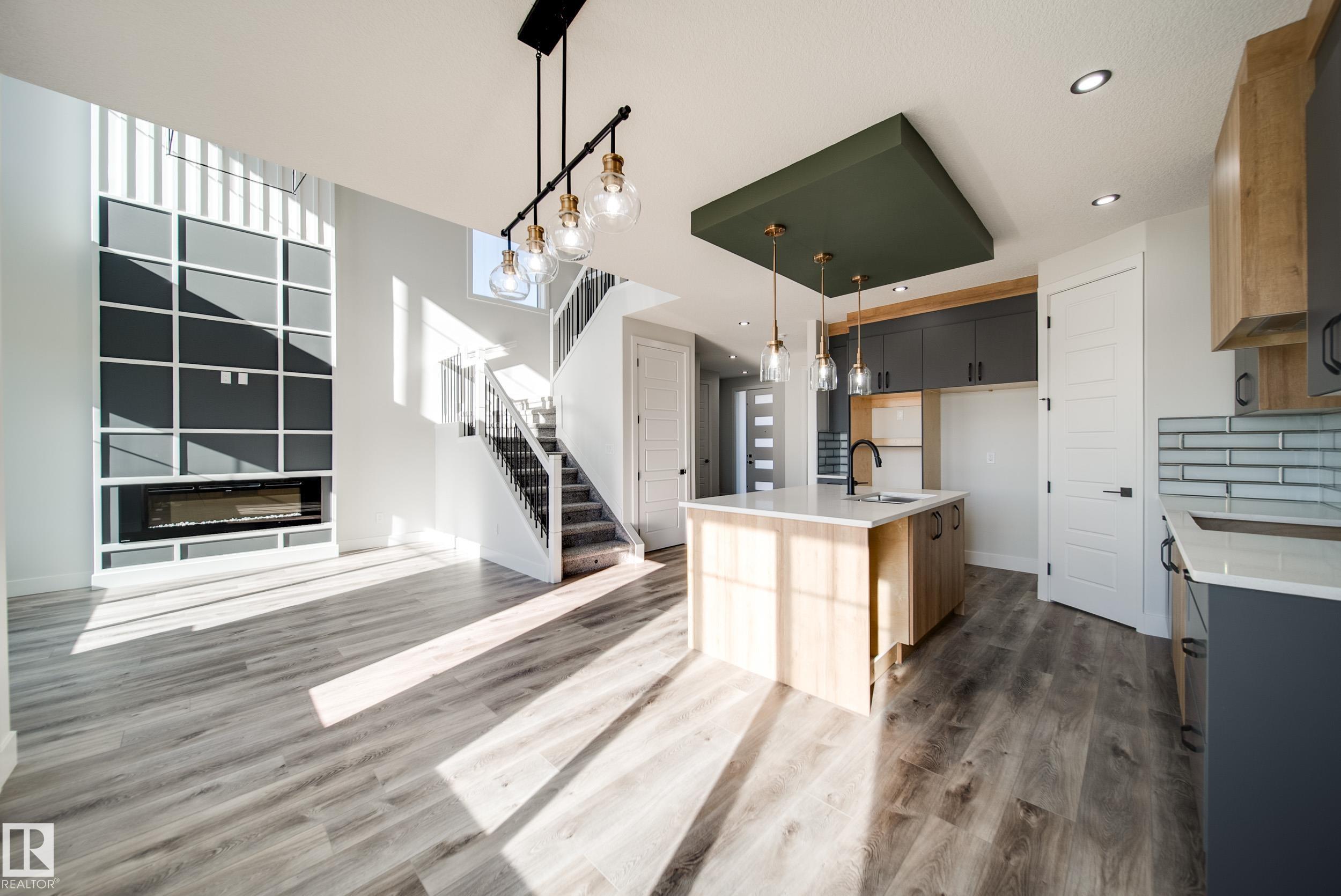 183 Av Nw Unit 8515 Ave, Edmonton, AB T5Z 0G6