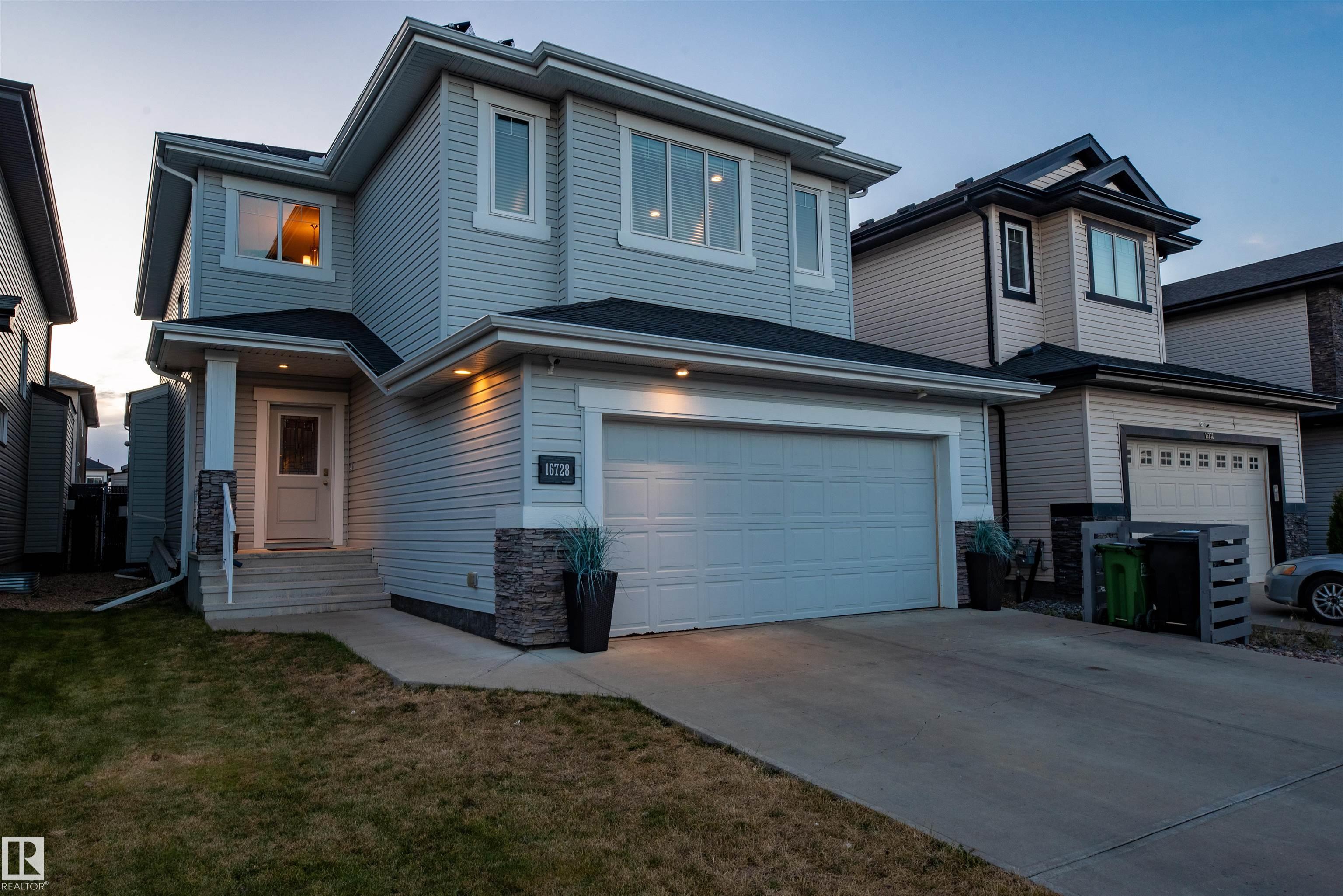 60 St Nw Unit 16728 St, Edmonton, AB T5Y 0W6