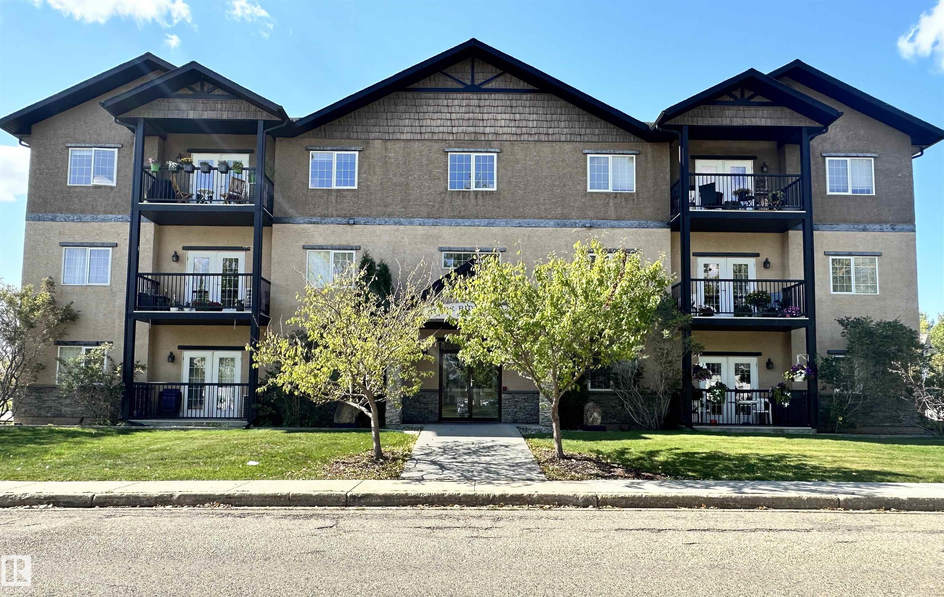 5401 37a Avenue #204, Wetaskiwin, AB T9A 1H9