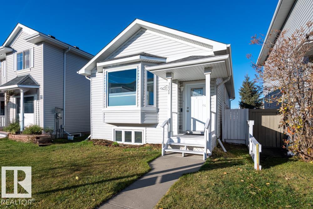 32 Av Nw Unit 3020 Ave, Edmonton, AB T6T 1X1