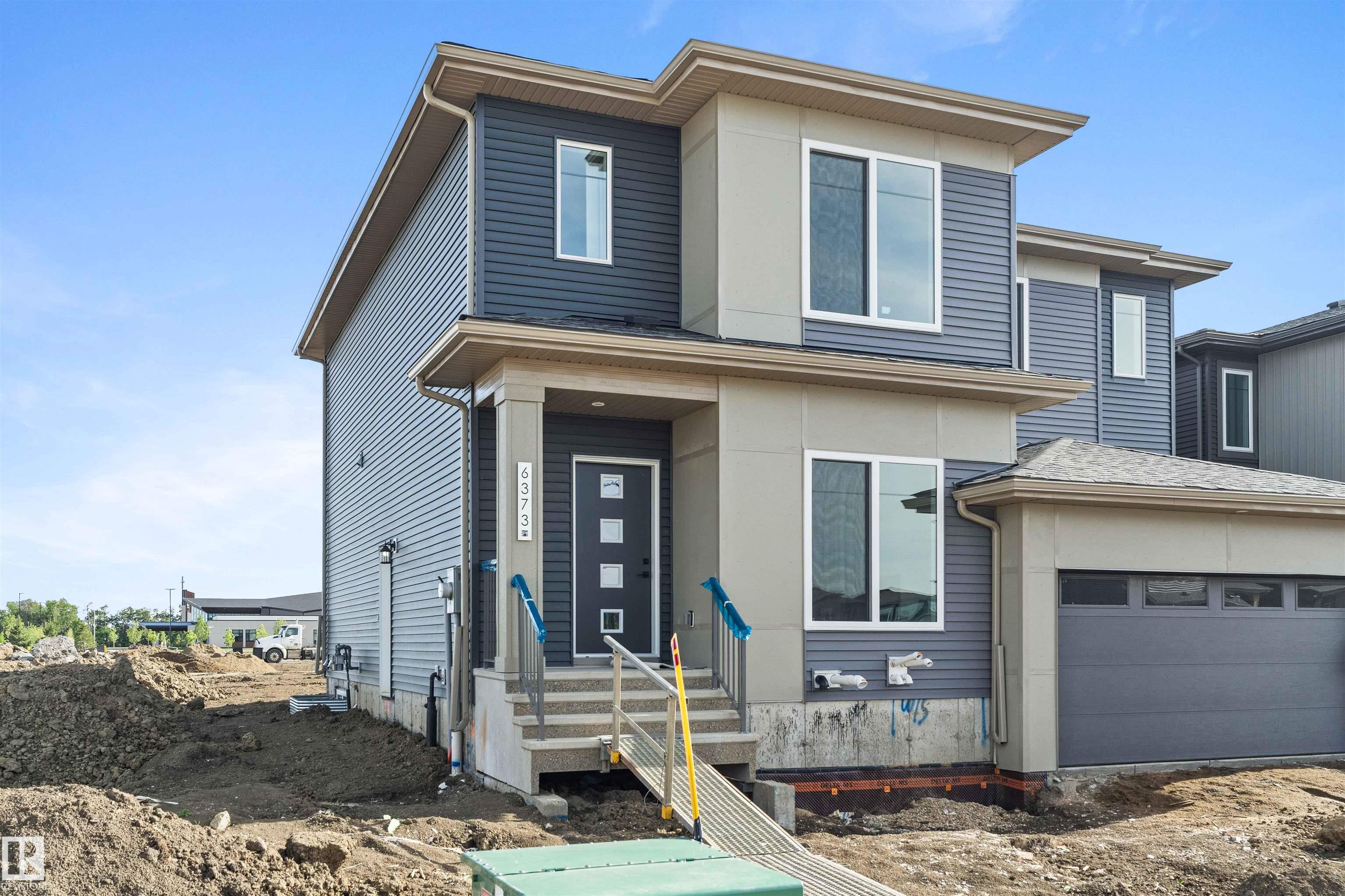 6373 King Wd Wynd SW, Edmonton, AB T6W 5J3