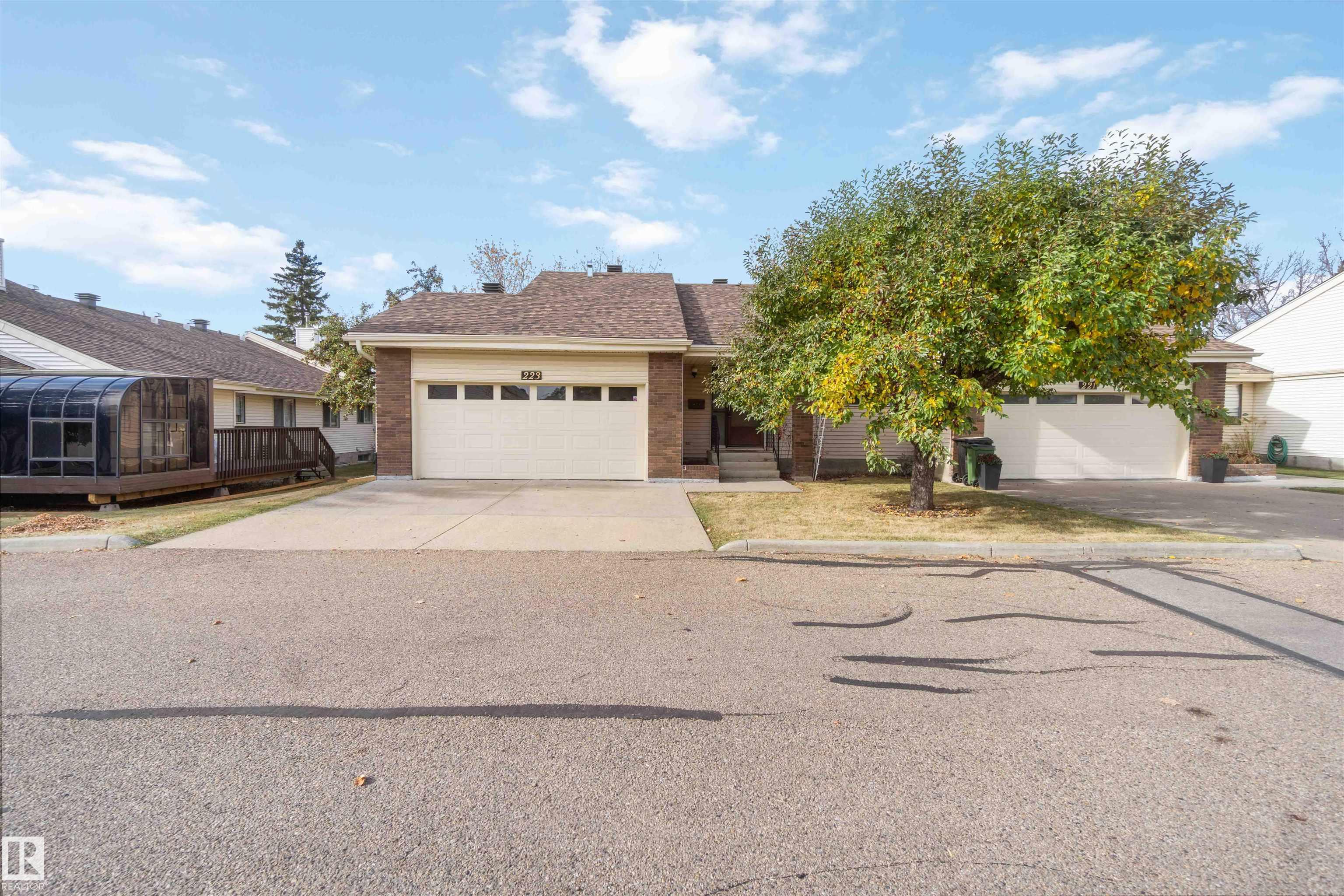 223 Oeming Rd NW, Edmonton, AB T6R 1M1