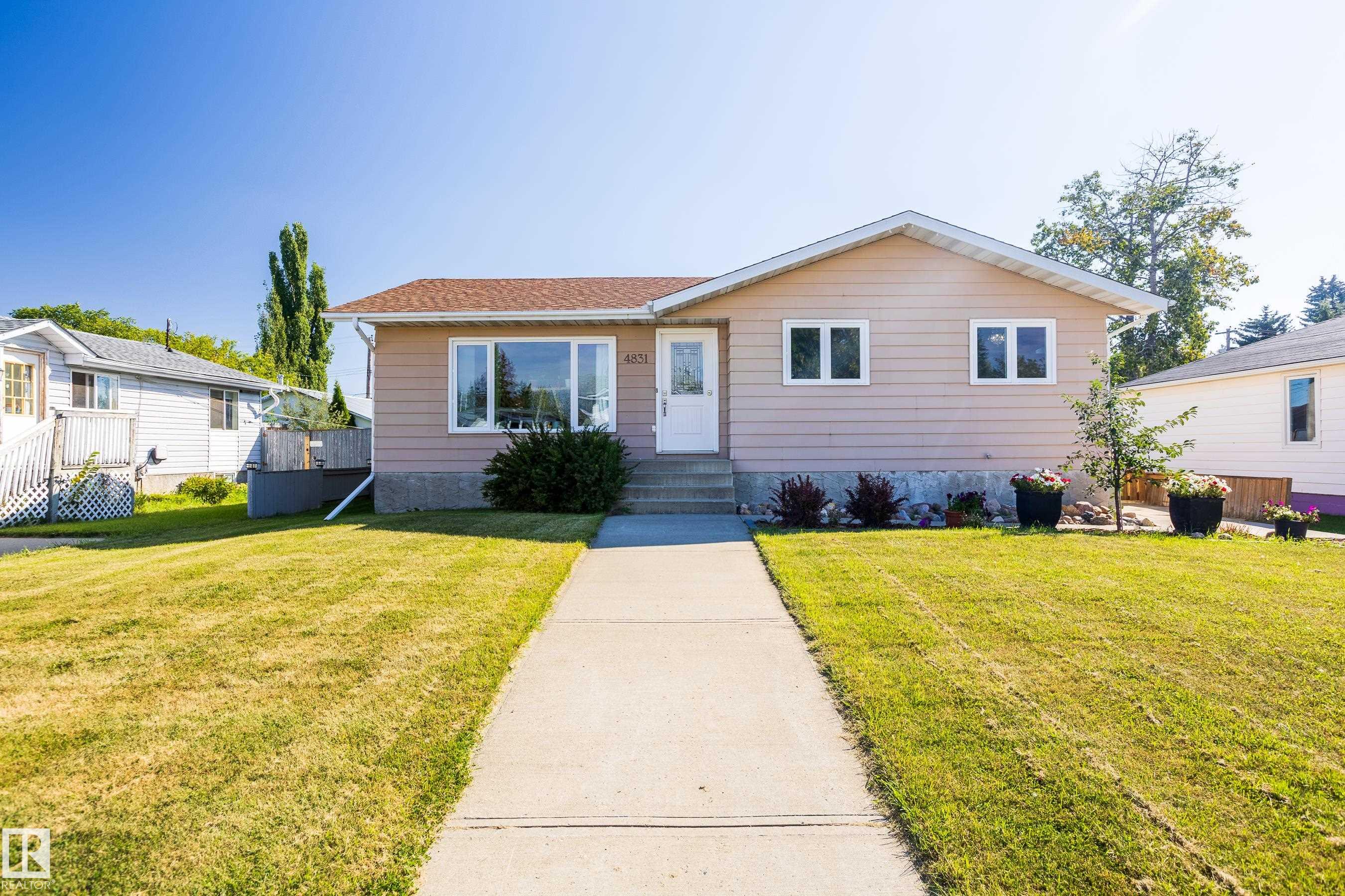 54 St Unit 4831 St, Redwater, AB T0A 2W0