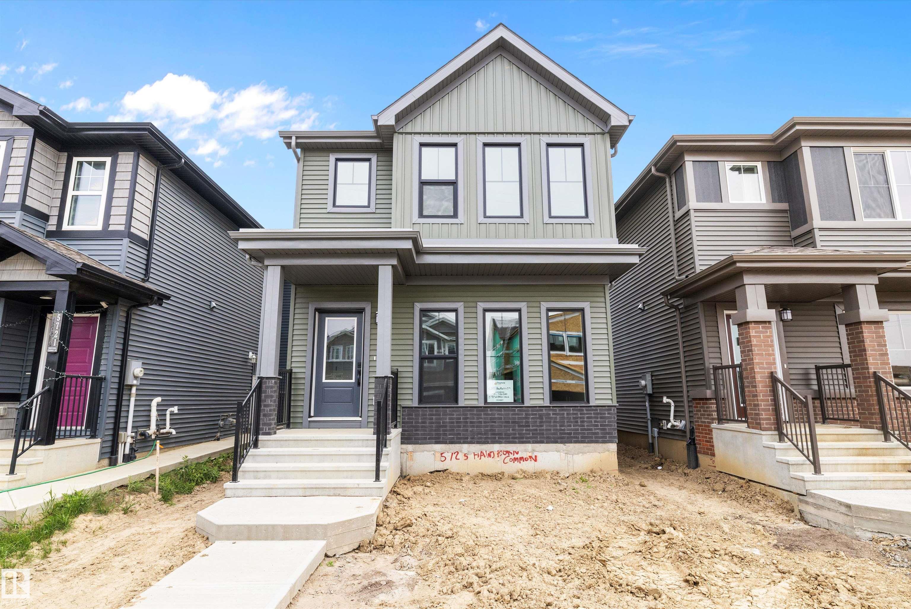 5723 Hawthorn Common SW, Edmonton, AB T6X 2L5