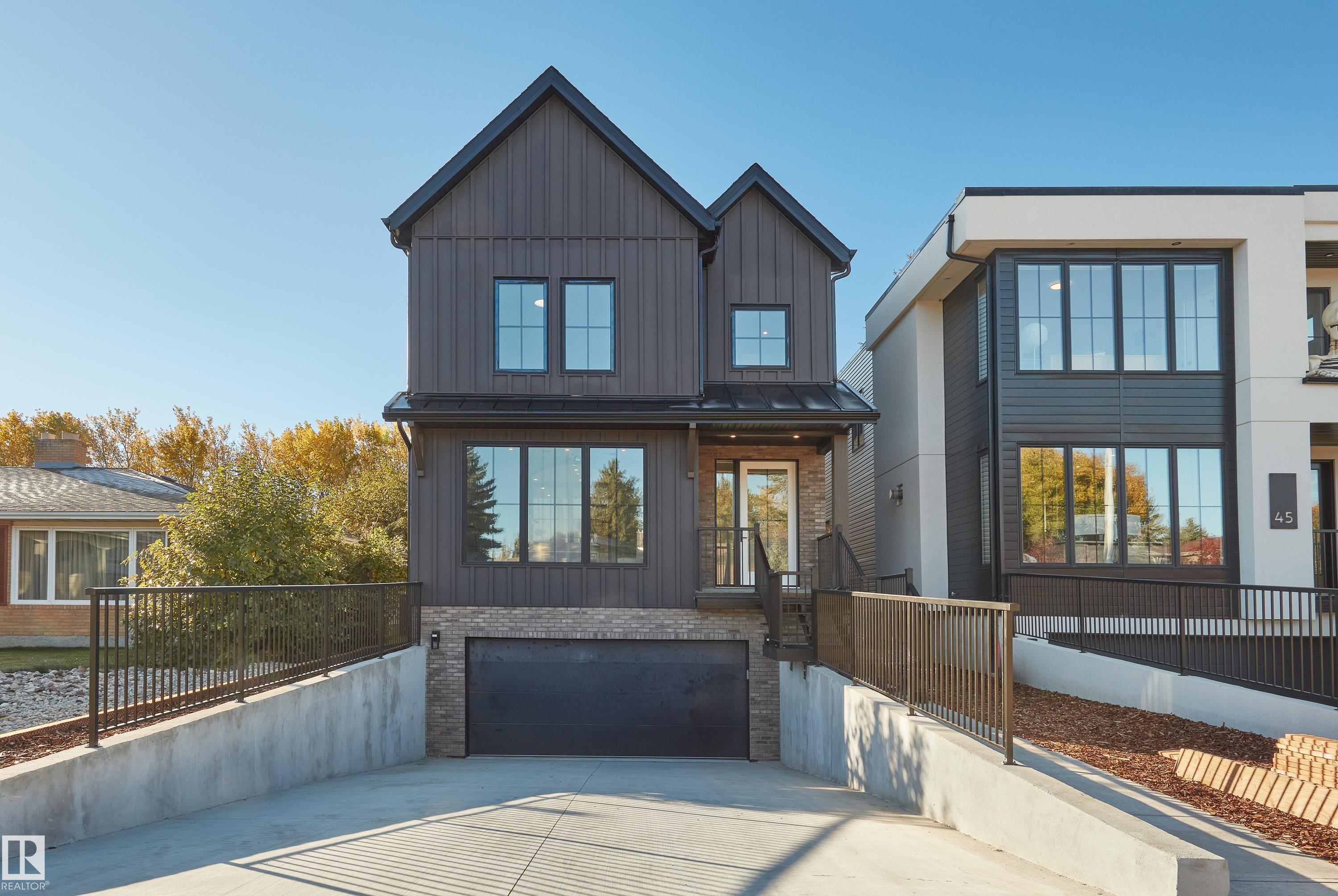 43 Westridge Rd NW, Edmonton, AB T5T 1B3