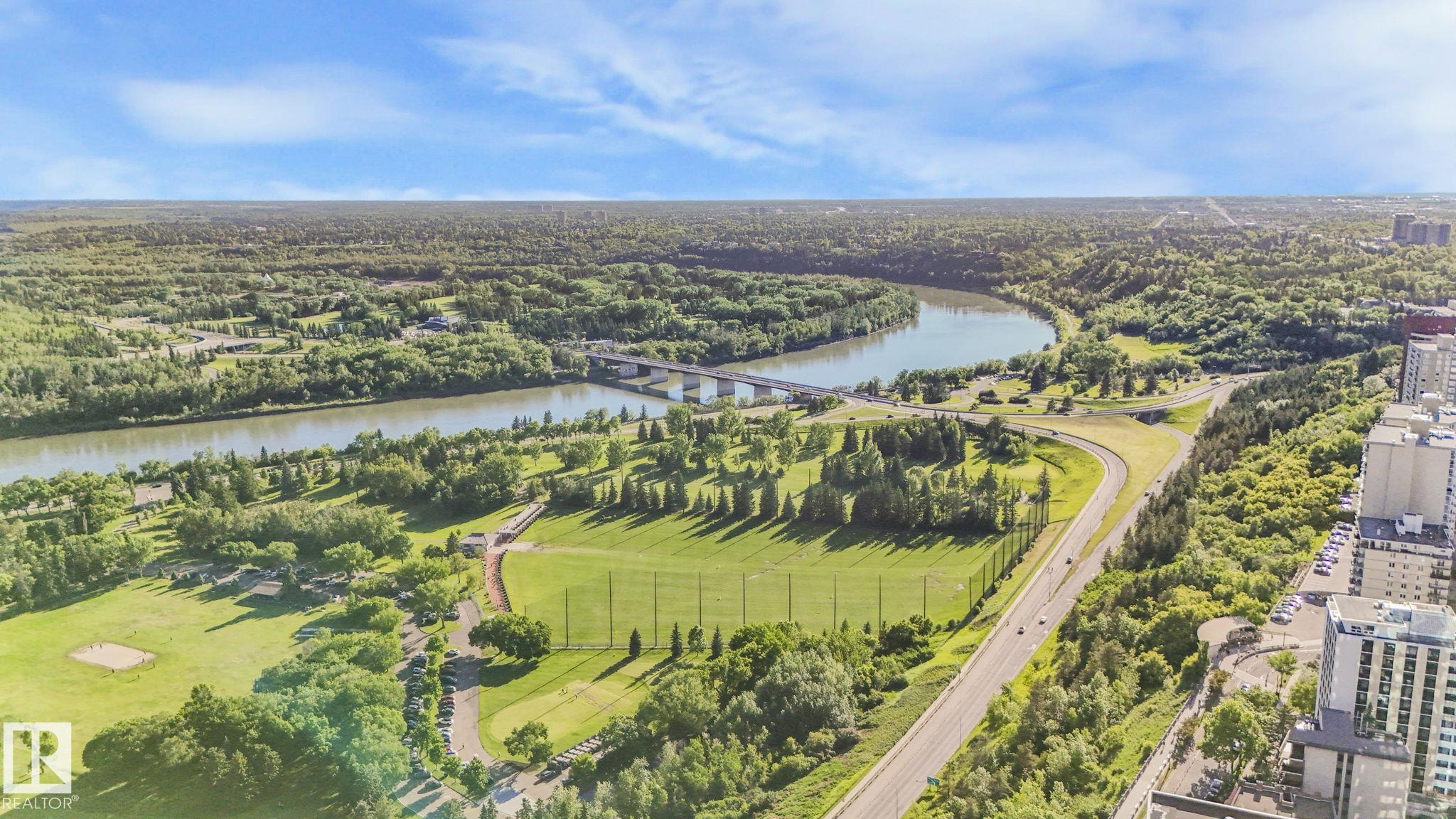 10028 119 Street Northwest #301, Edmonton, AB T5K 1Y8