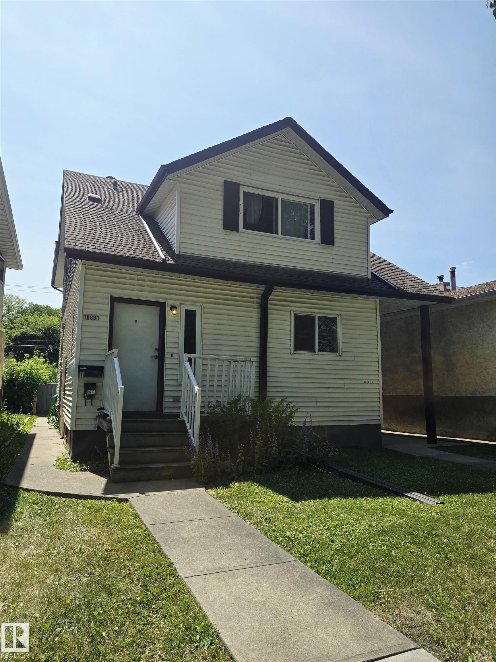 80 Av Nw Unit 10831 Ave, Edmonton, AB T6E 1V9