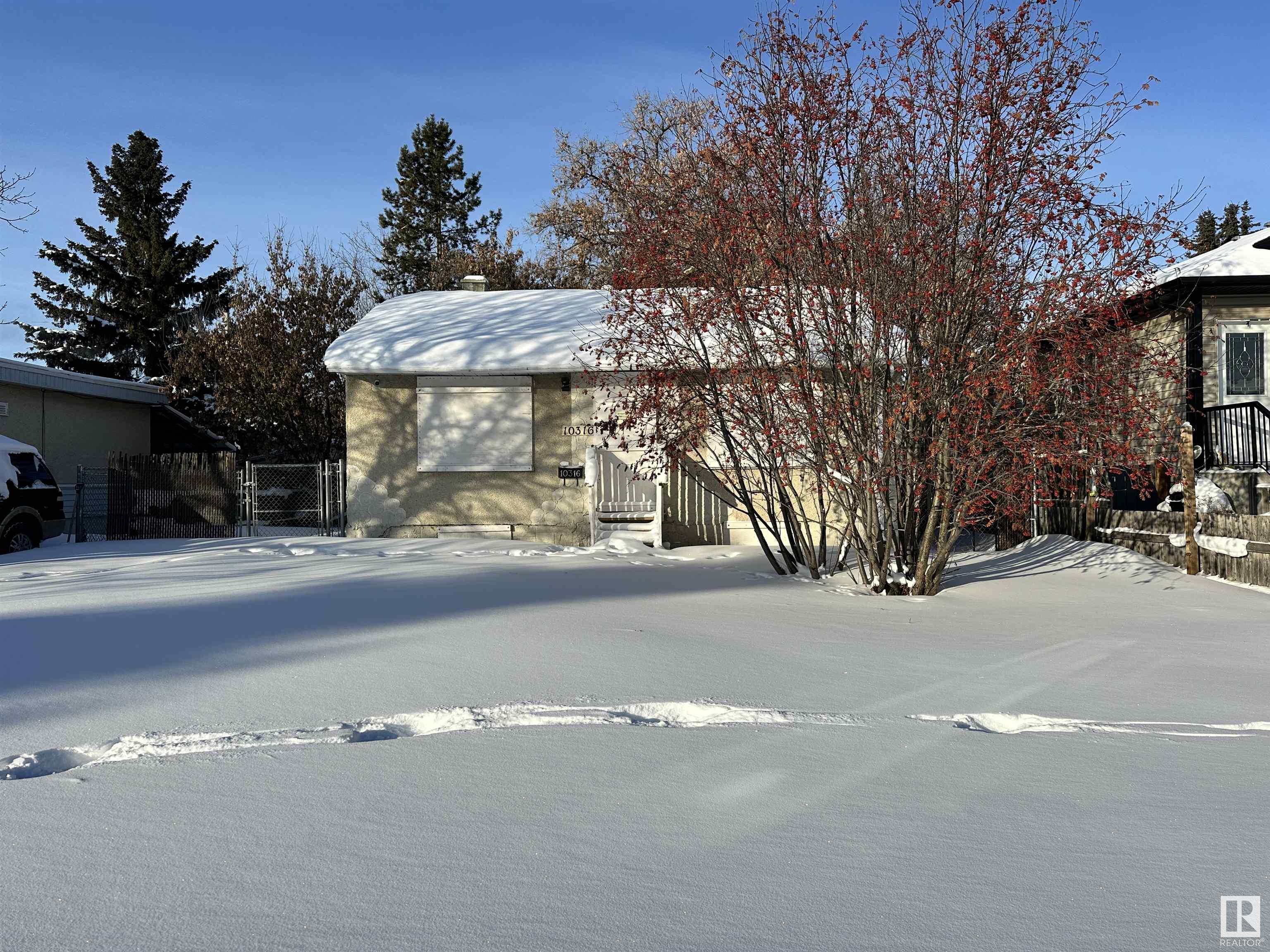 , Edmonton, AB T5P 3G3