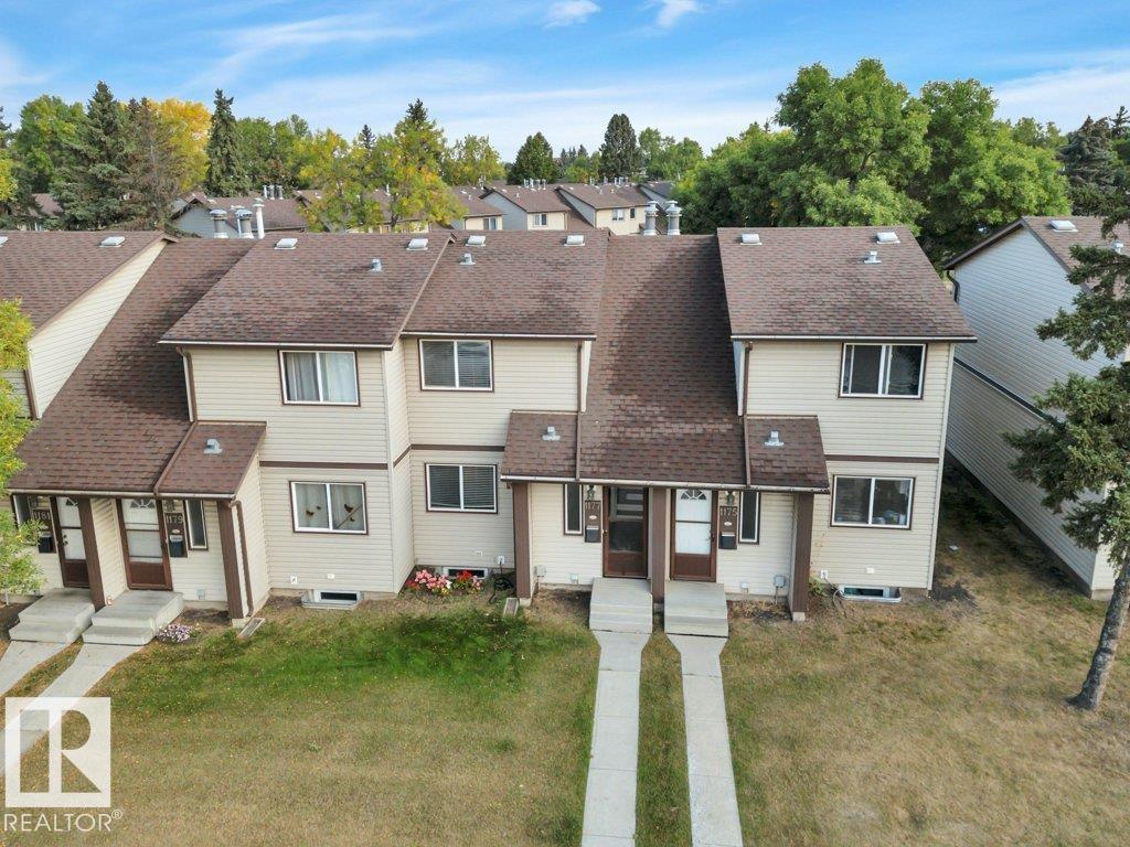 1177 Hooke Rd NW, Edmonton, AB T5A 4A5