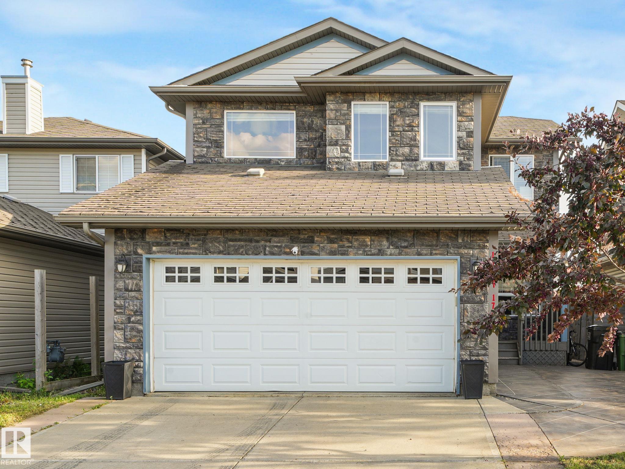 170 Av Nw Unit 11807 Ave, Edmonton, AB T5X 6H8
