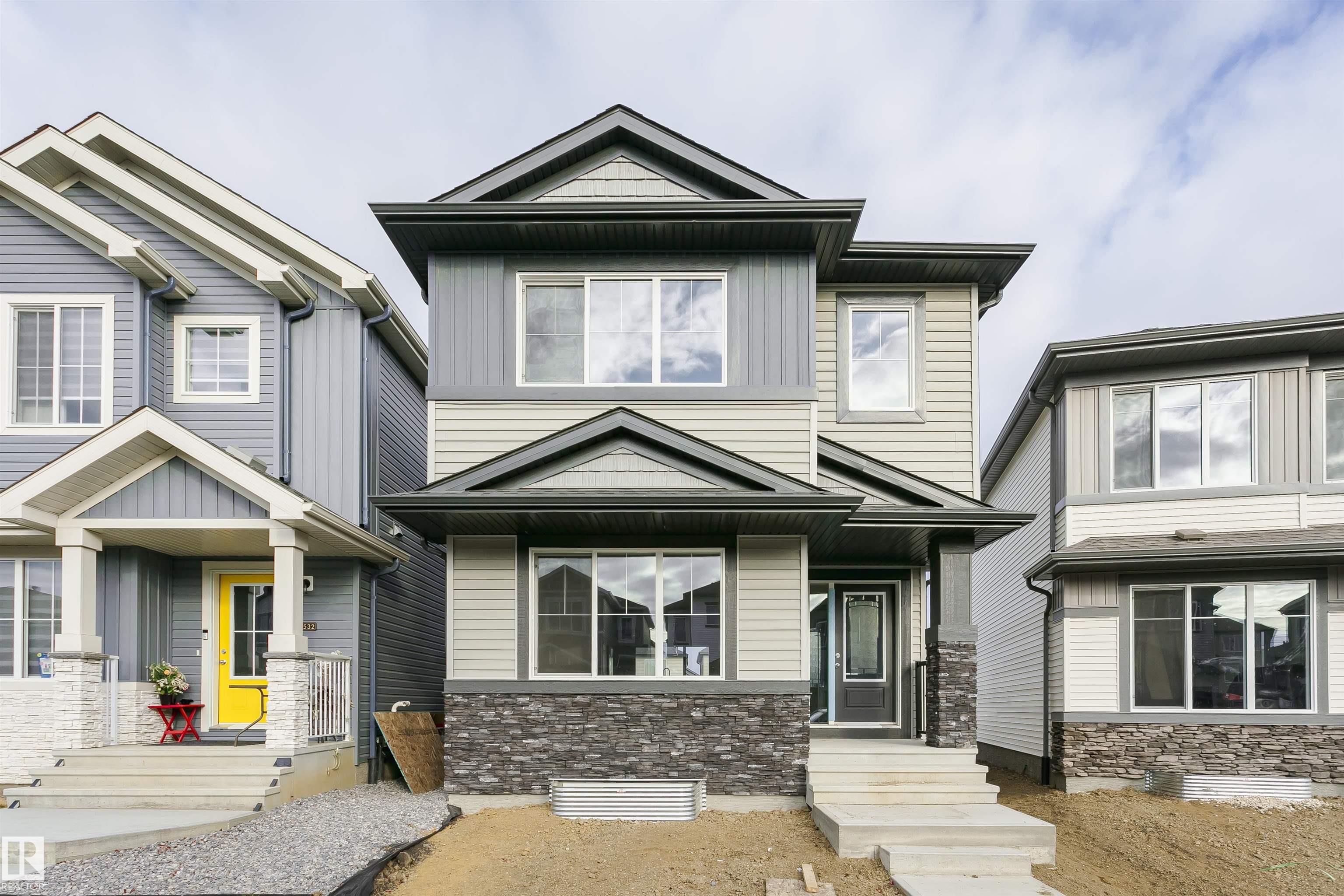9530 Carson Bnd SW, Edmonton, AB T6W 5G7