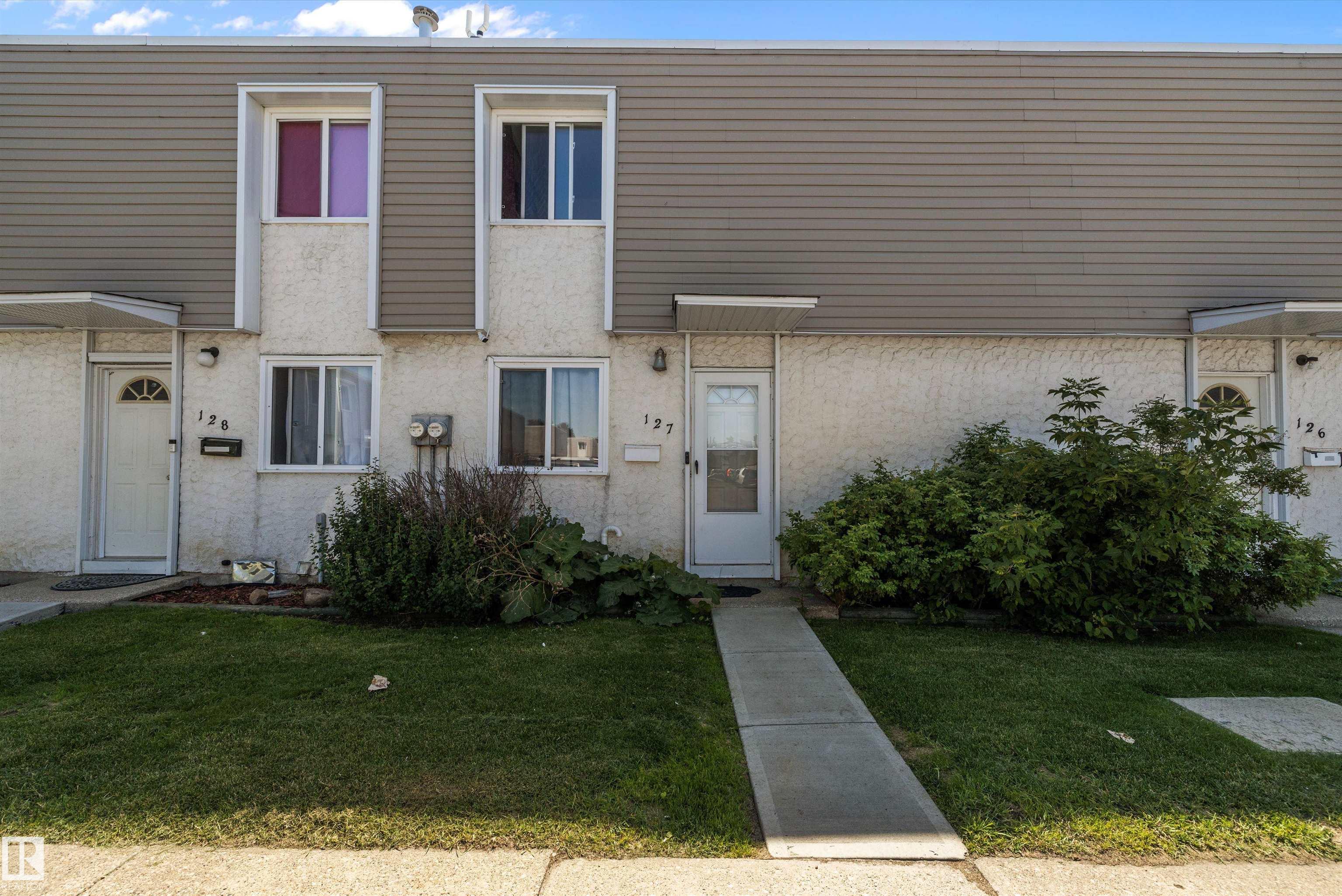 127 Cornell Co Ct NW, Edmonton, AB T5C 3C3