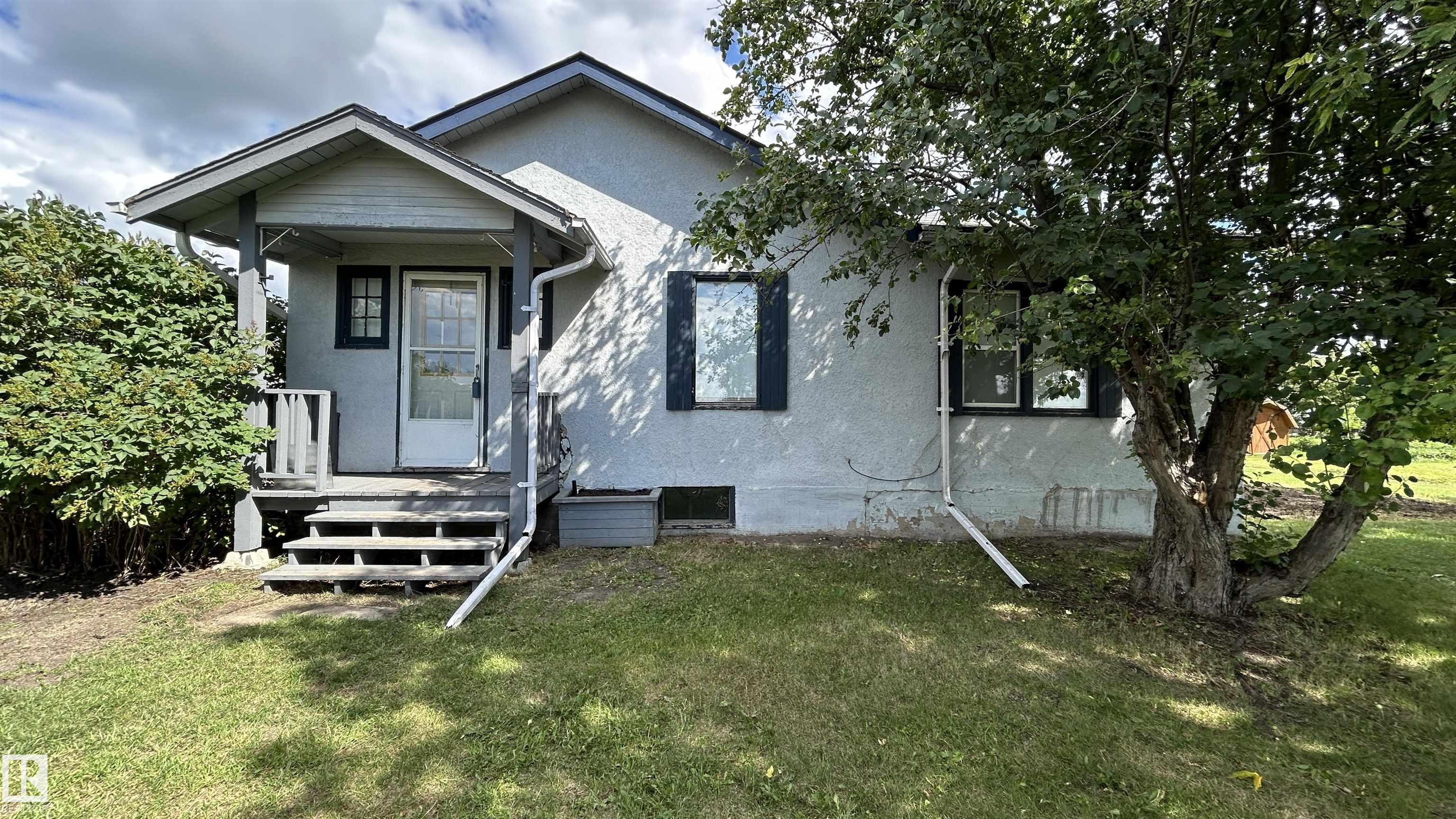 51 St Unit 4911 St, Bonnyville, AB T9N 2P8