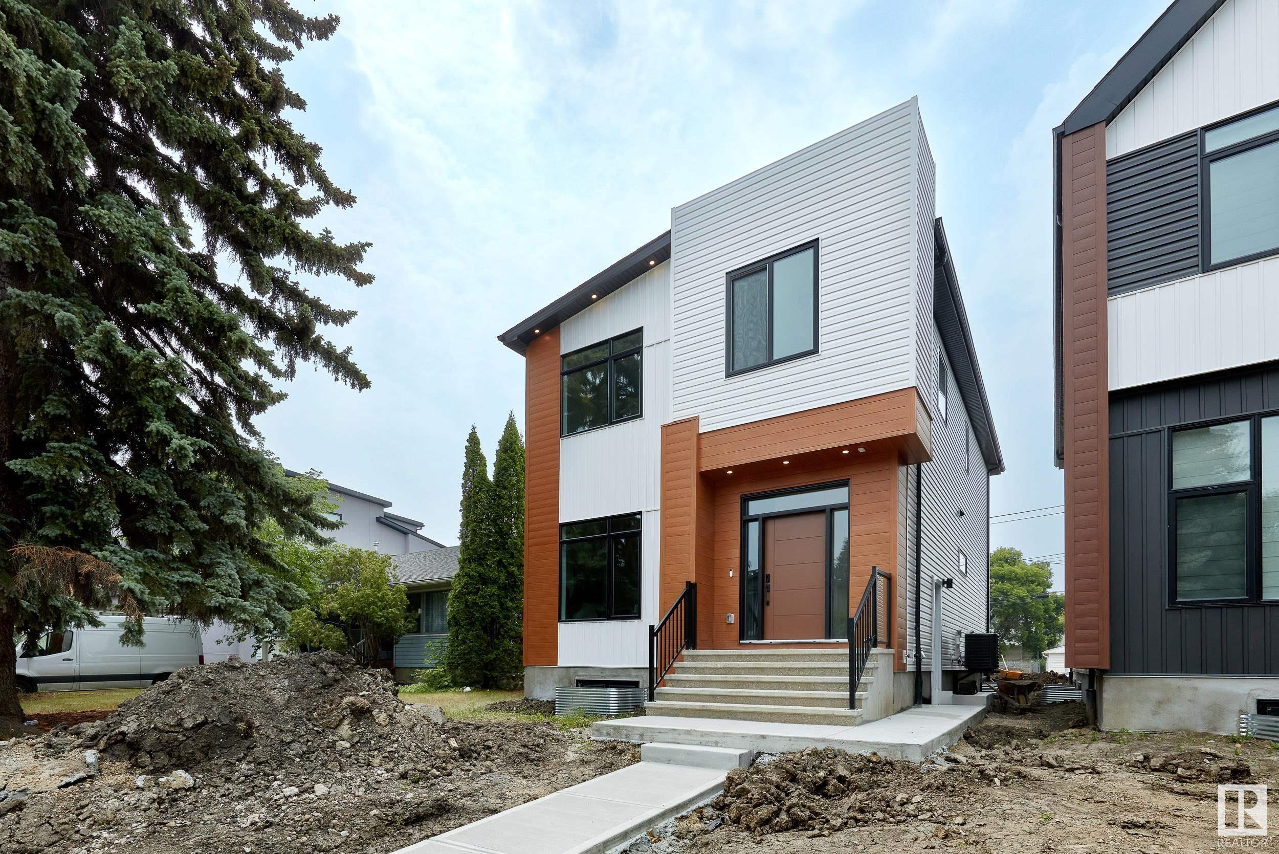 83 Av Nw Unit 11711 Ave, Edmonton, AB T6G 0V2
