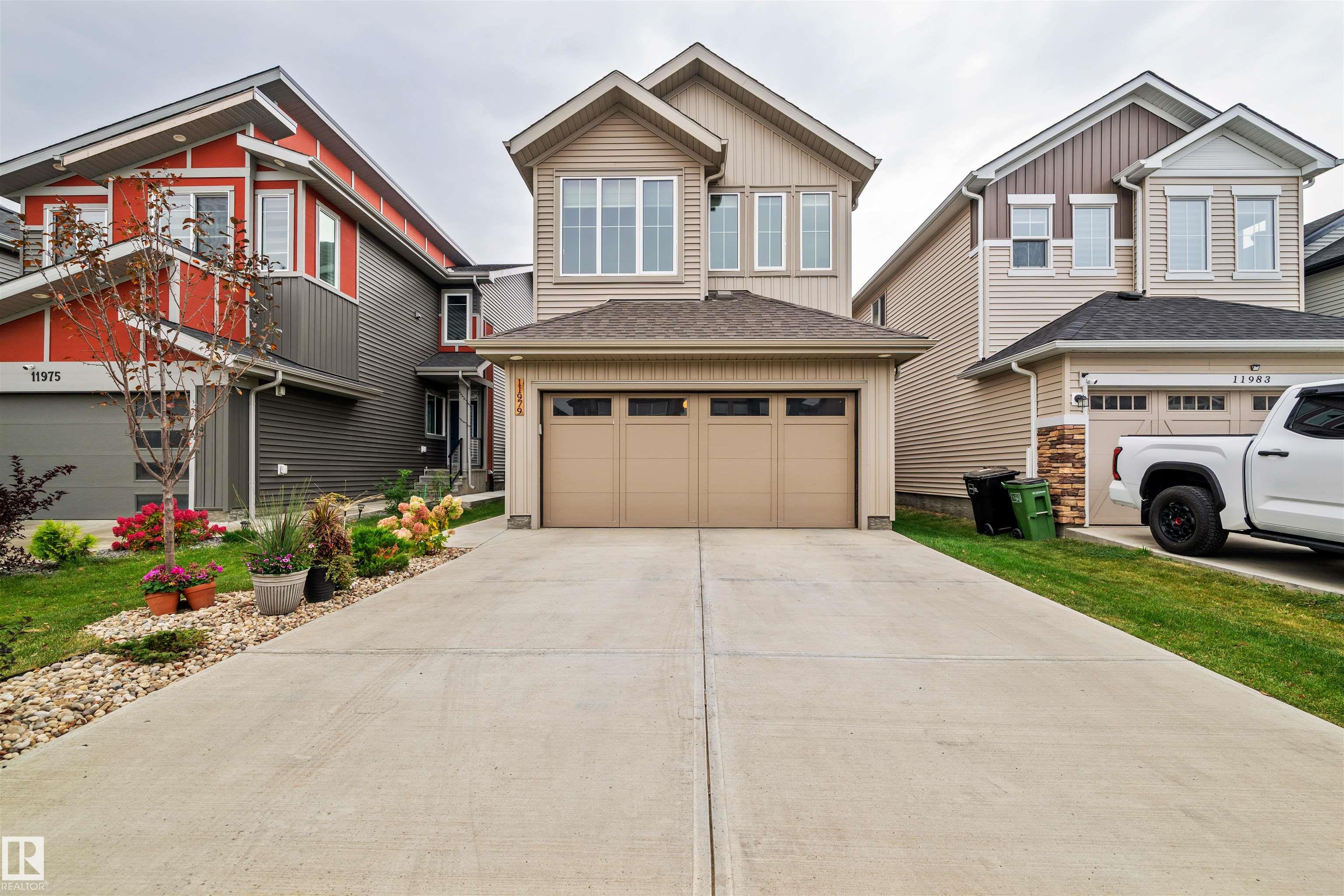 34 Av Sw Unit 11979 Ave, Edmonton, AB T6W 4Y2