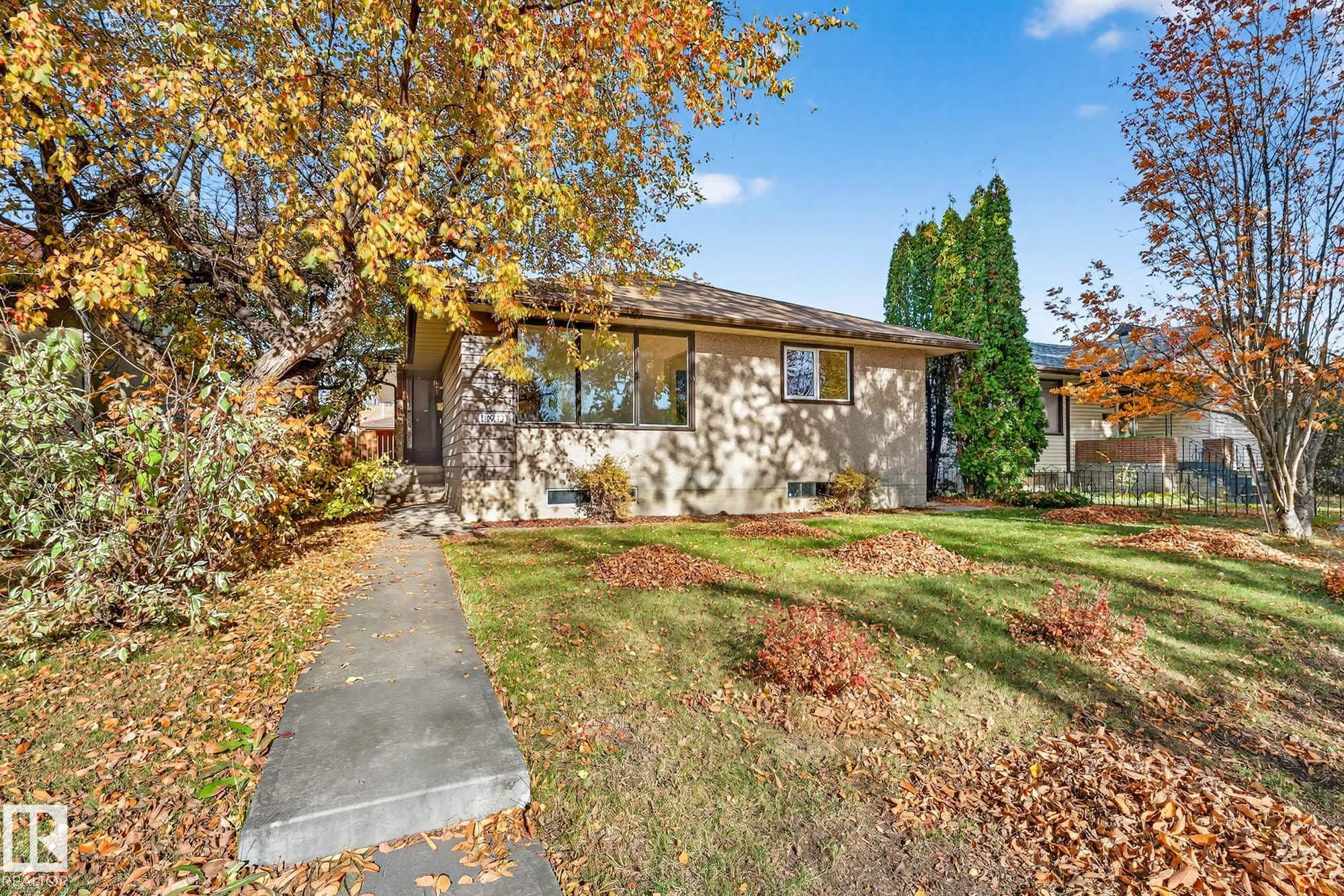 117 Av Nw Unit 13932 Ave, Edmonton, AB T5M 3J4
