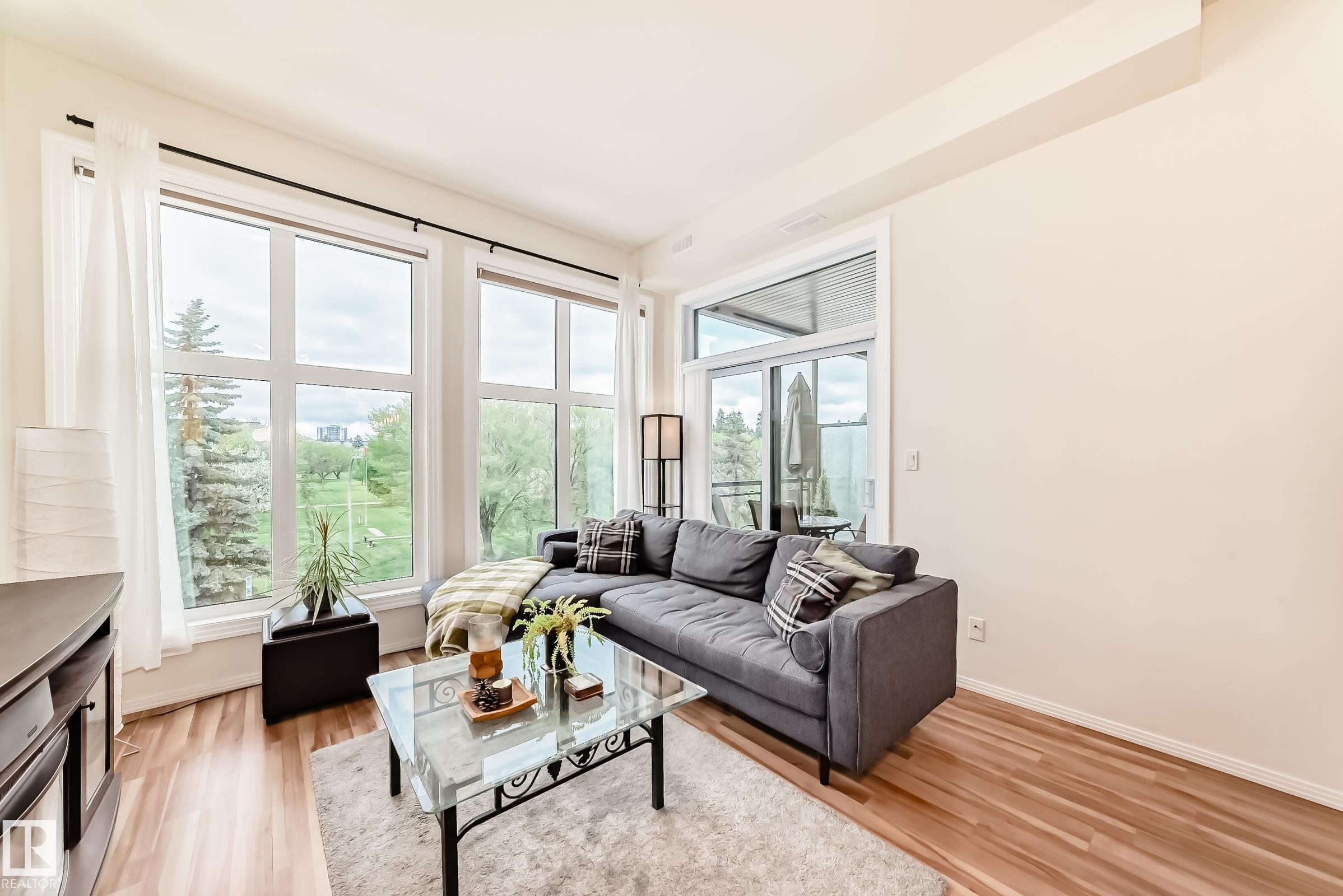 10531 117 Street Northwest #303, Edmonton, AB T5H 0A8
