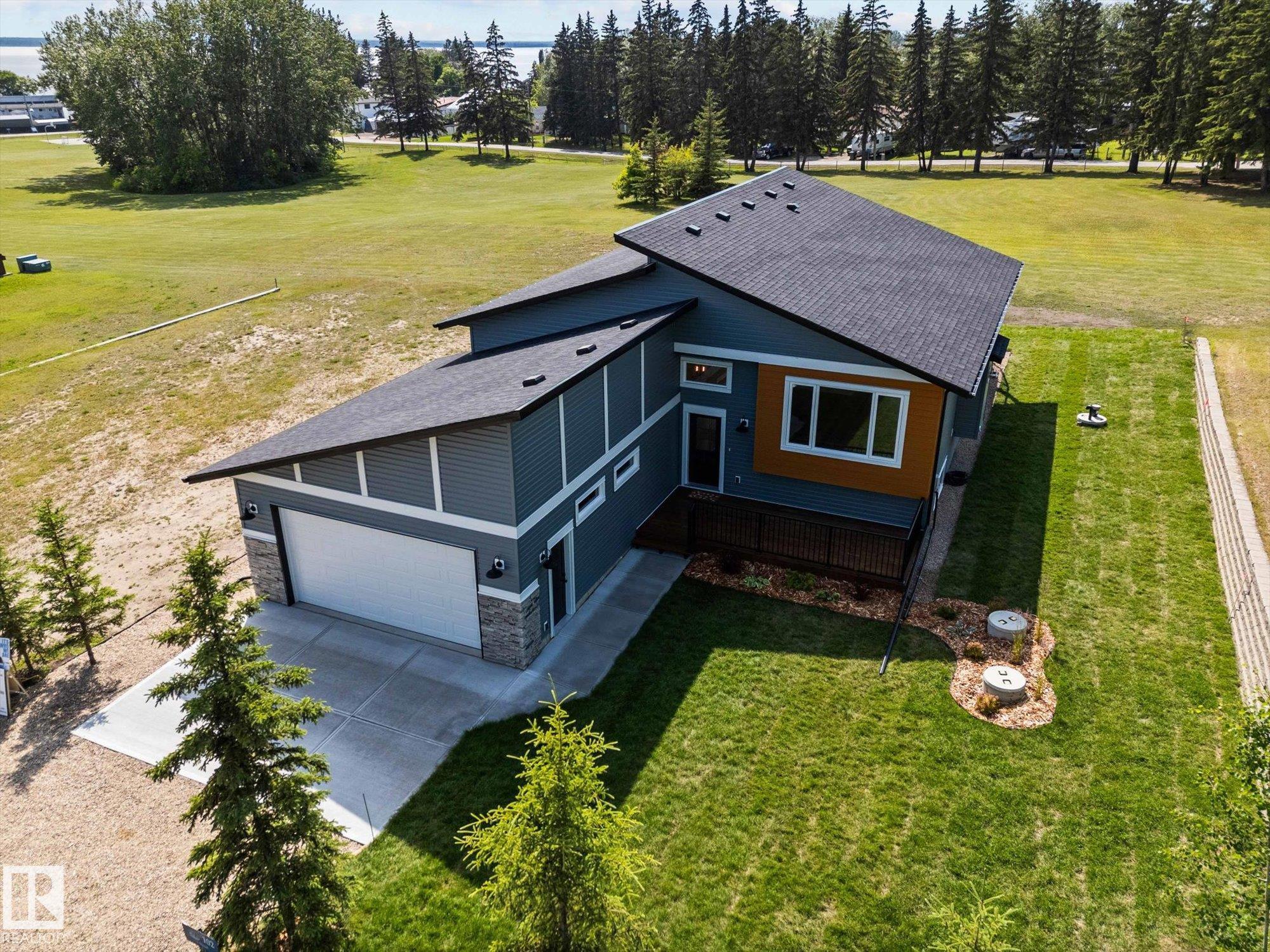 1 Street Yellowstone Unit 102, Rural Lac Ste. Anne County, AB T0E 0A0
