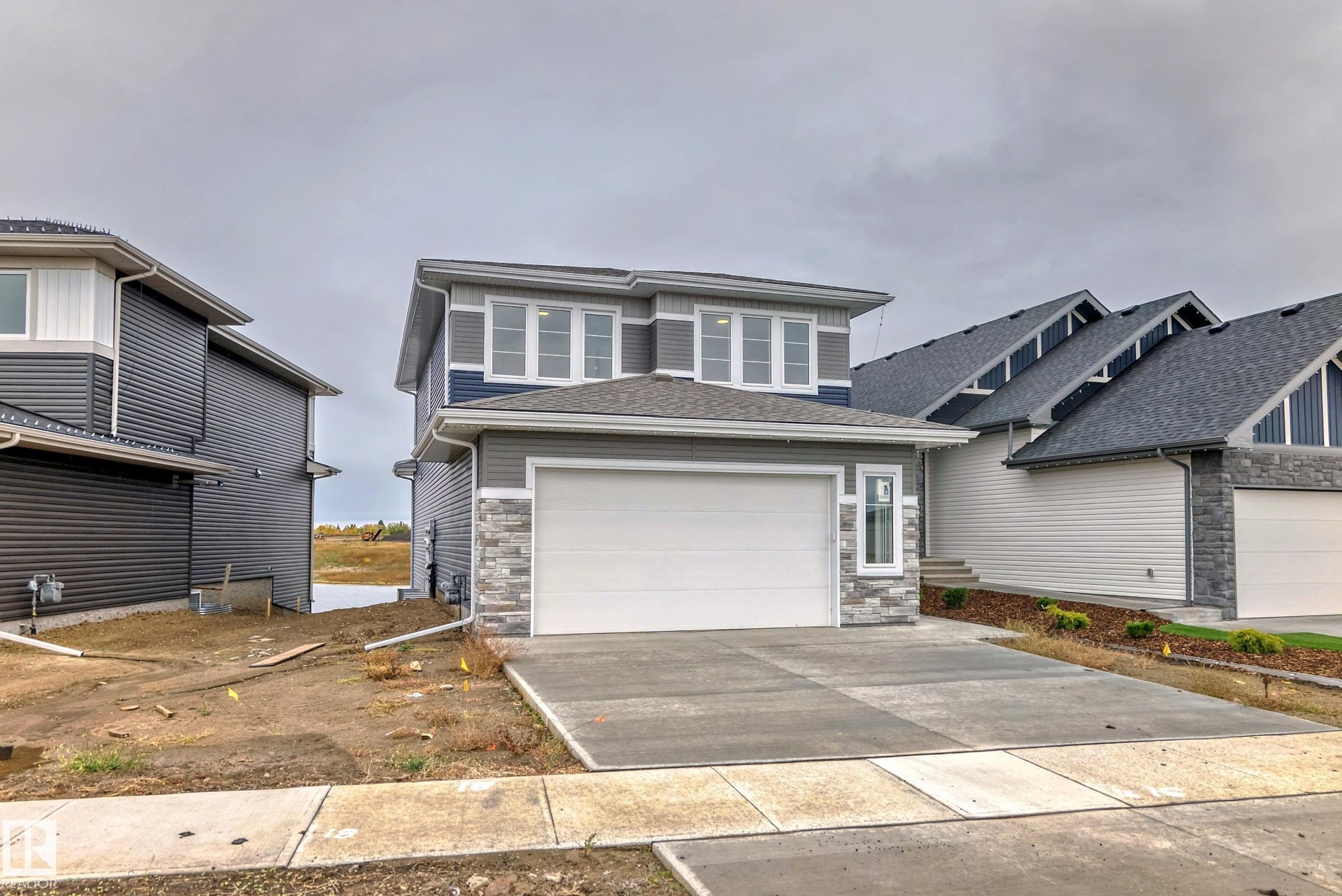 92 Av Unit 10226 Ave #a, Morinville, AB T8R 2R4