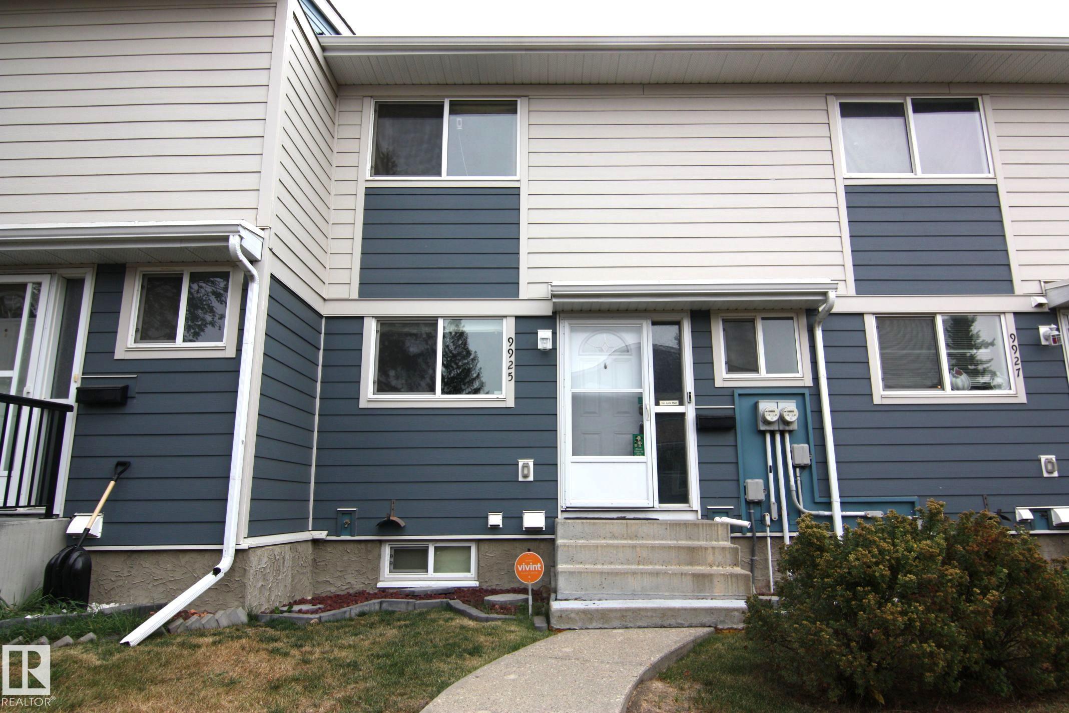 171 Av Nw Unit 9925 Ave, Edmonton, AB T5X 4X2