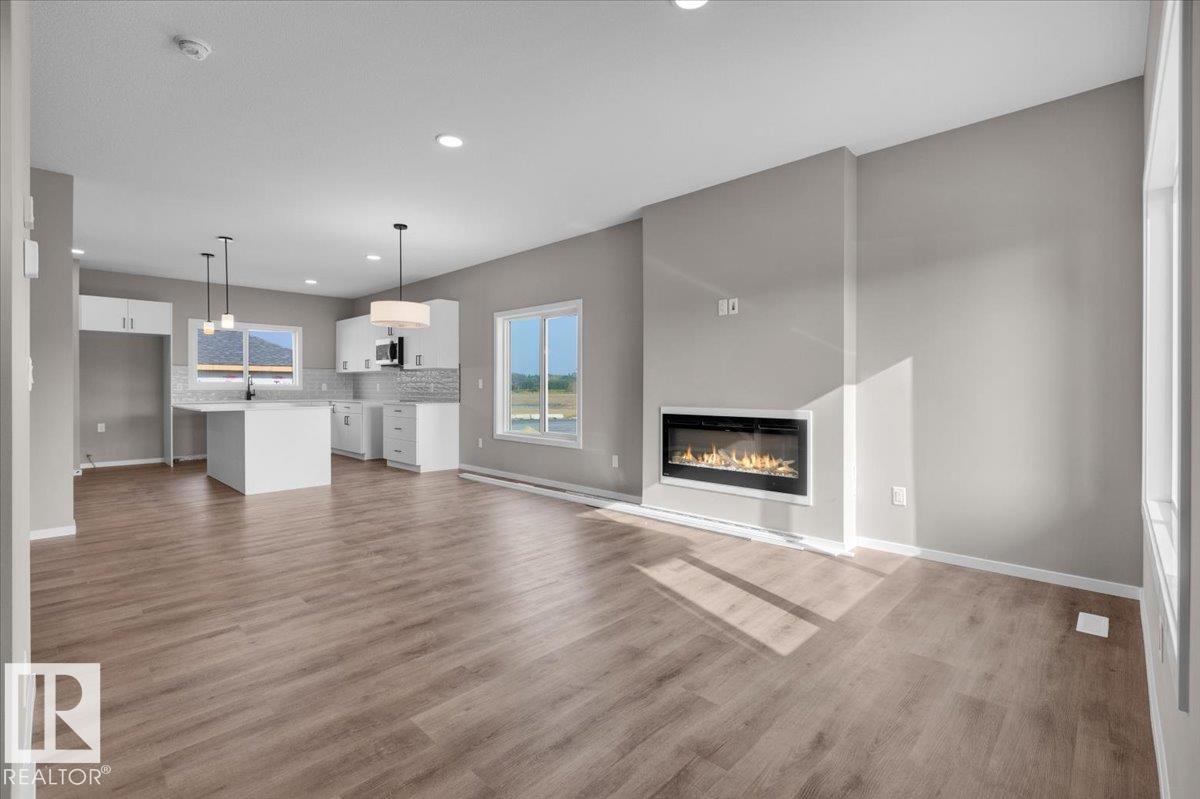 41 Eton Li Link, Spruce Grove, AB T7X 4A9