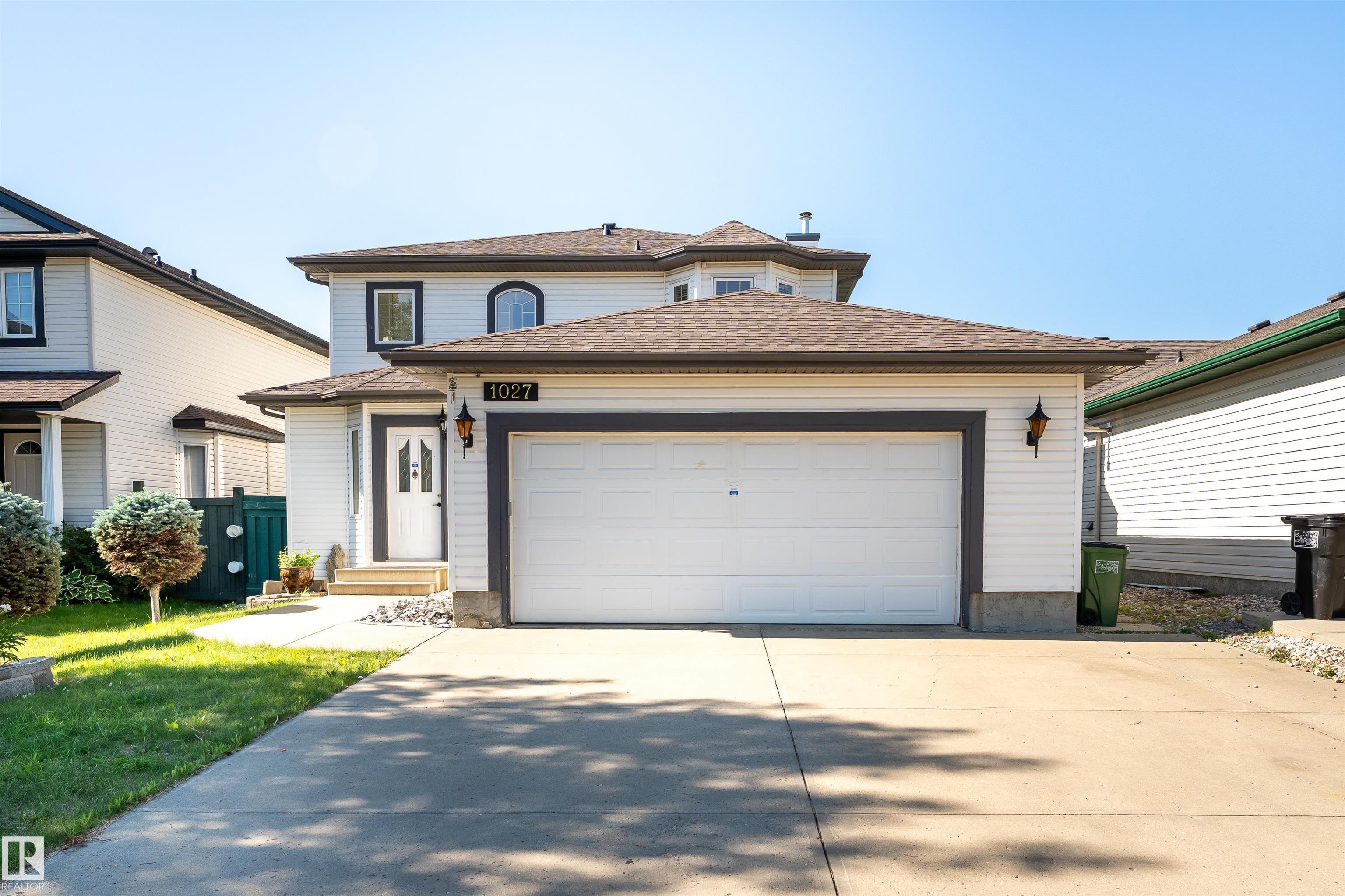 1027 Graham Co Ct NW, Edmonton, AB T5T 6L4