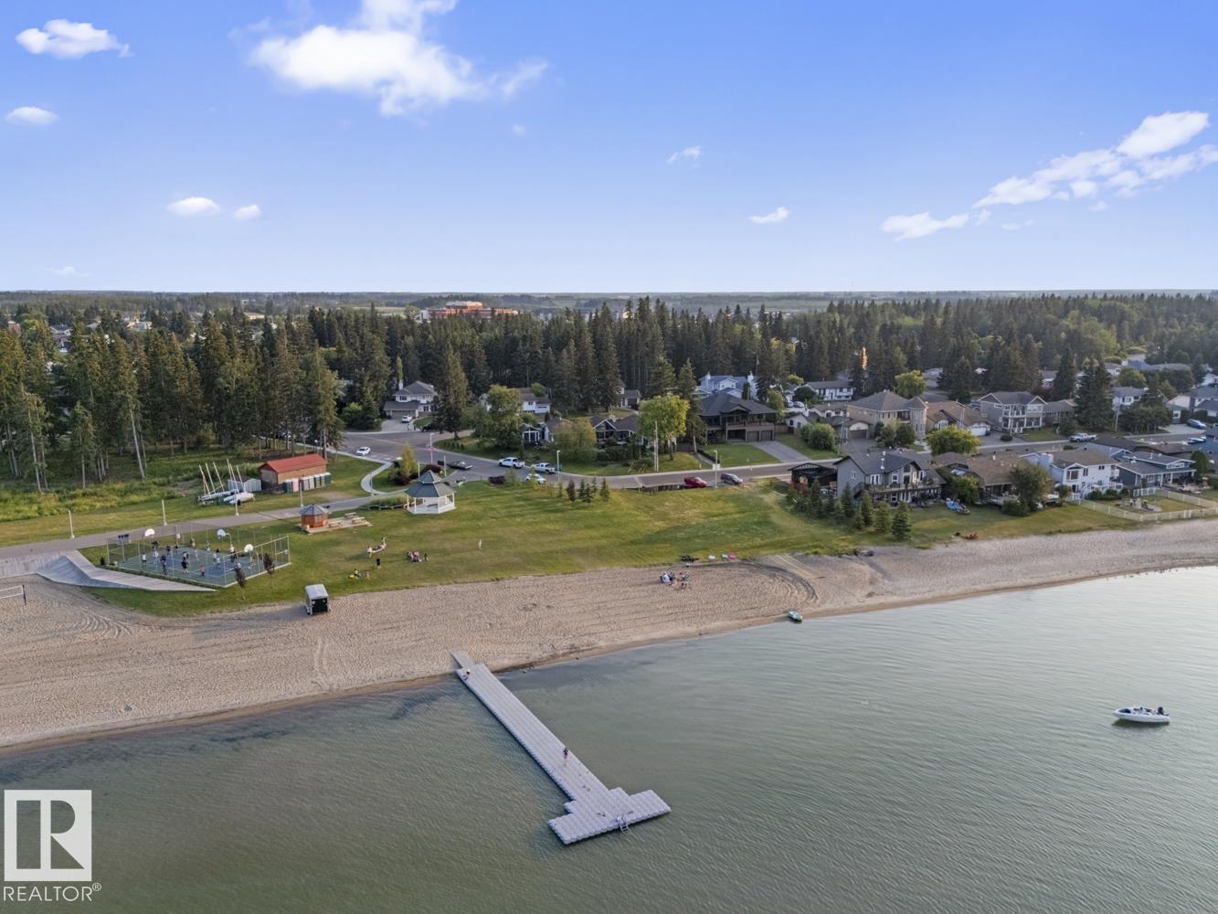 203 Pine Ave, Cold Lake, AB T9M 1E5