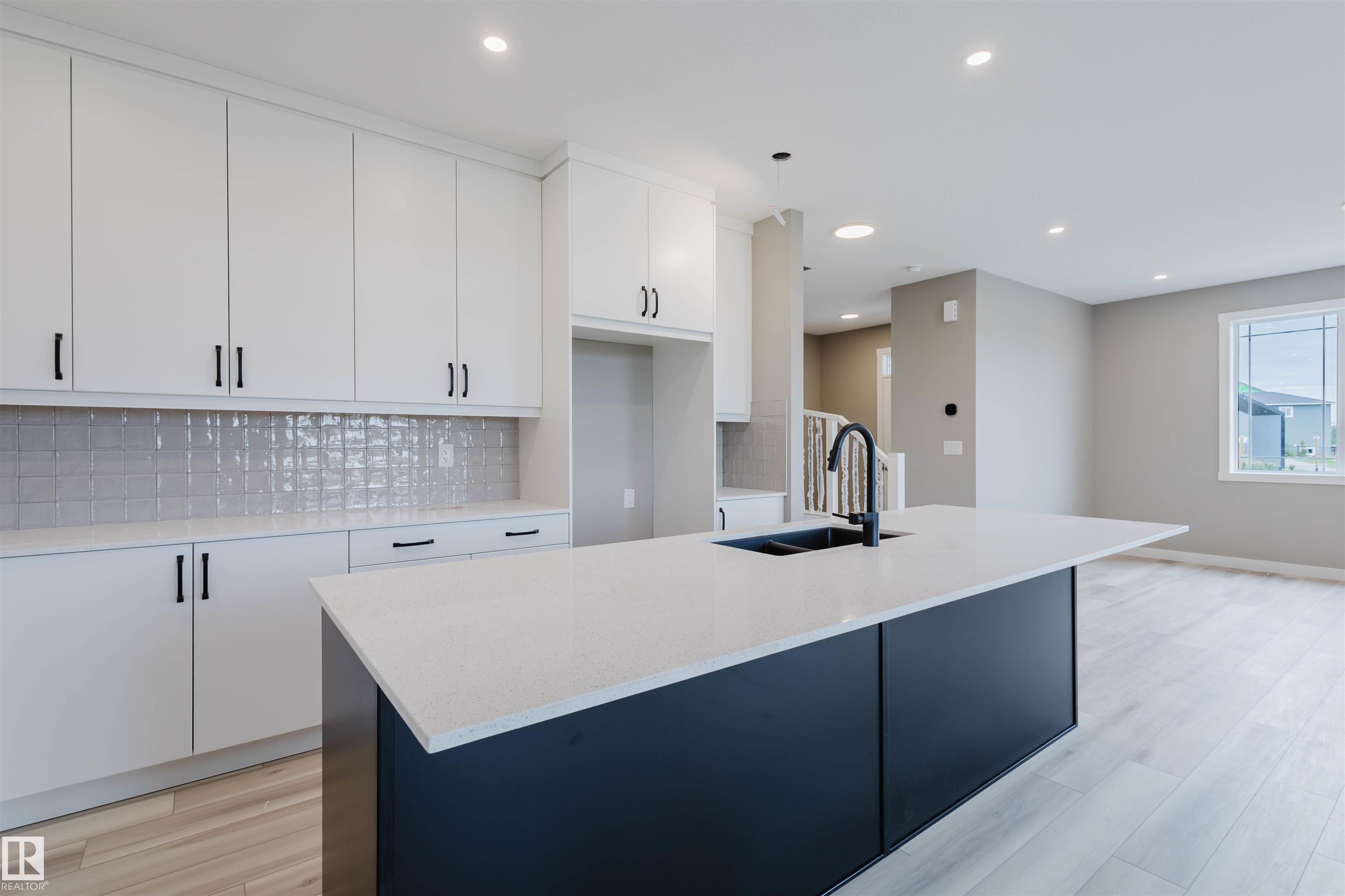 1091 Old Man Creek Bv Blvd, Sherwood Park, AB T8H 3B4