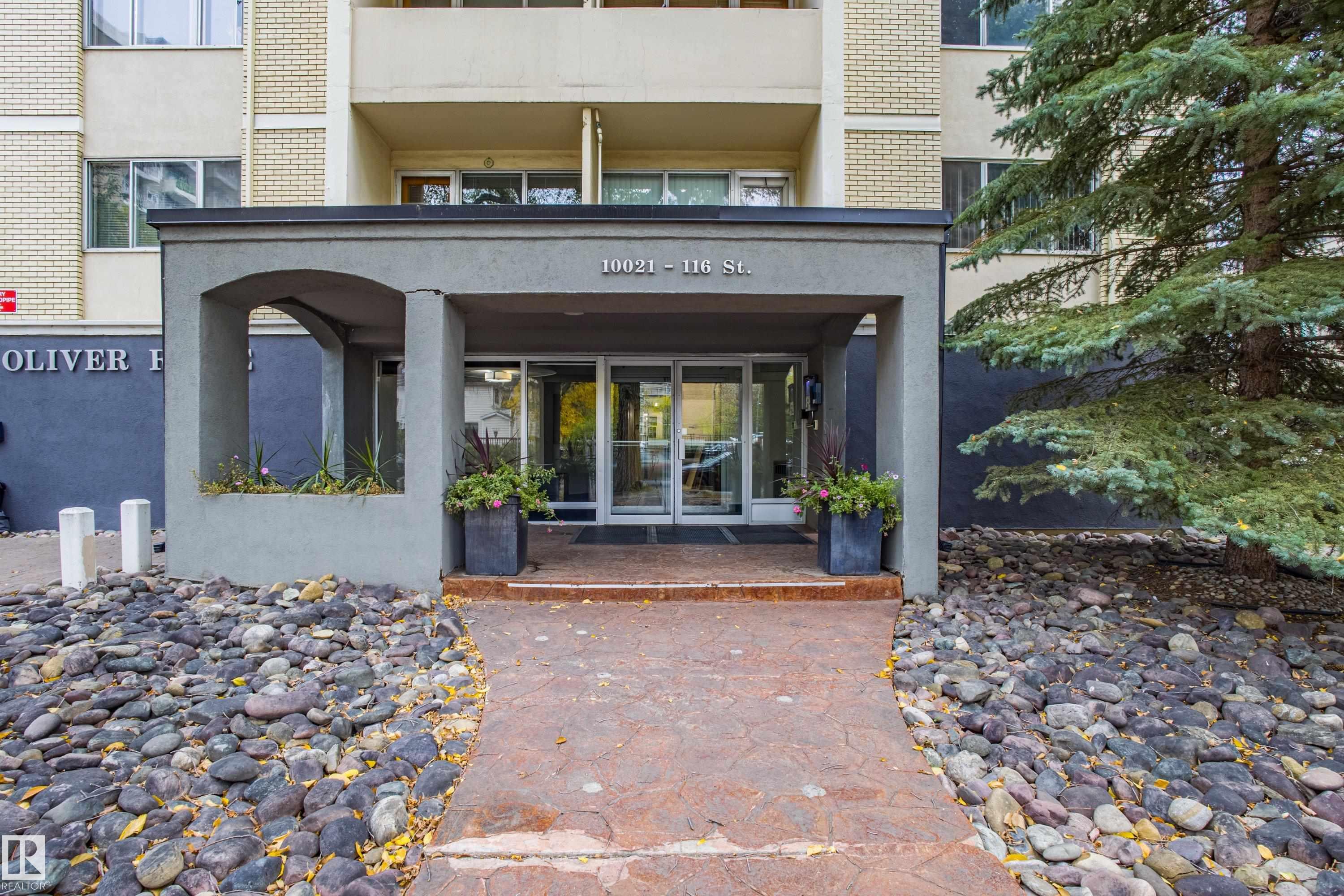 10021 116 Street Northwest #404, Edmonton, AB T5R 0V7