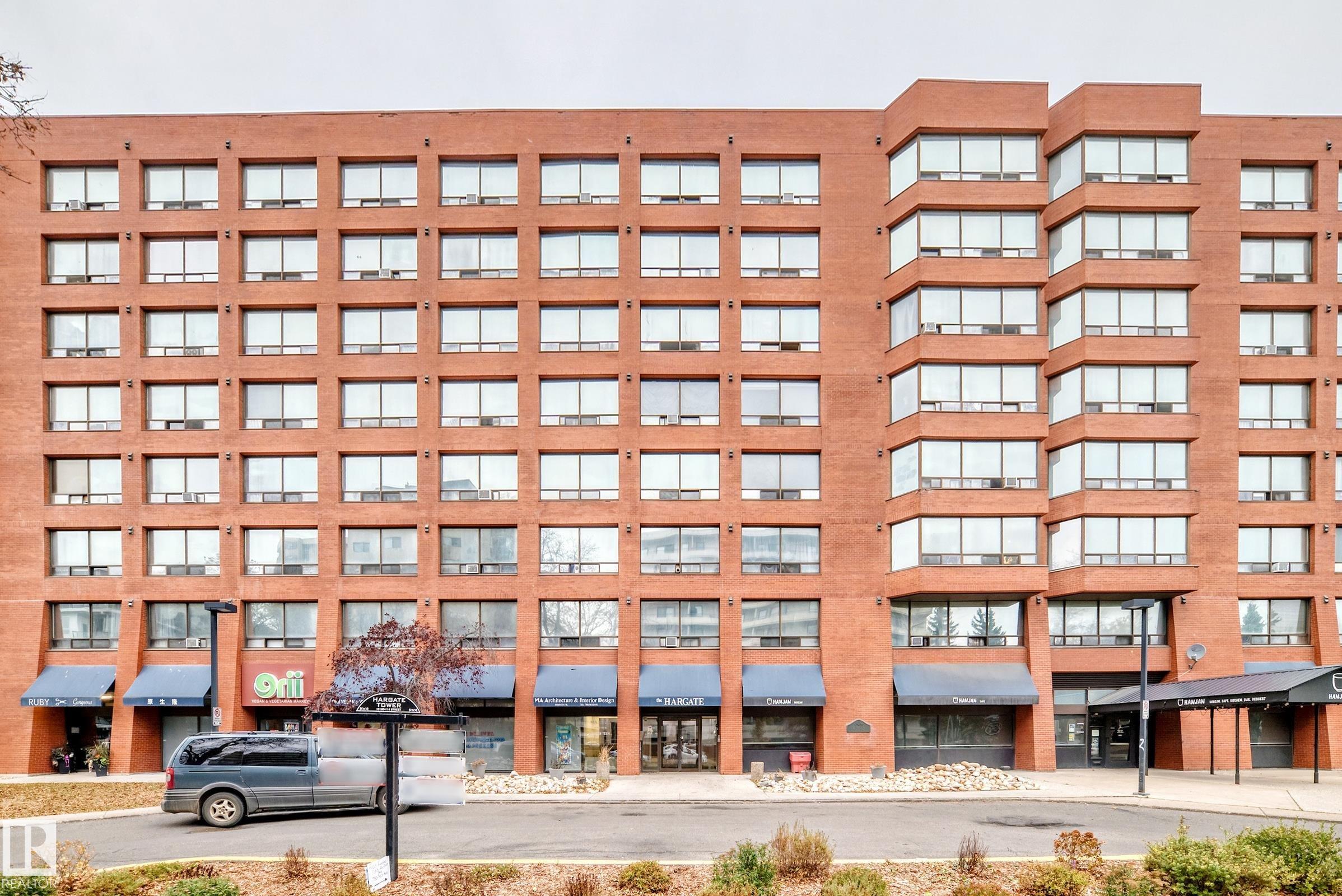 10160 114 Street Northwest #423, Edmonton, AB T5K 2L2