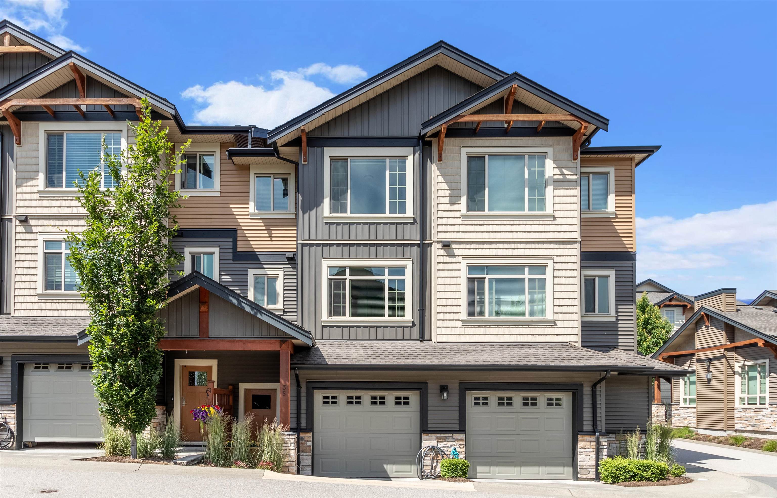 11305 240 Street #35, Maple Ridge, BC V2W 0J1