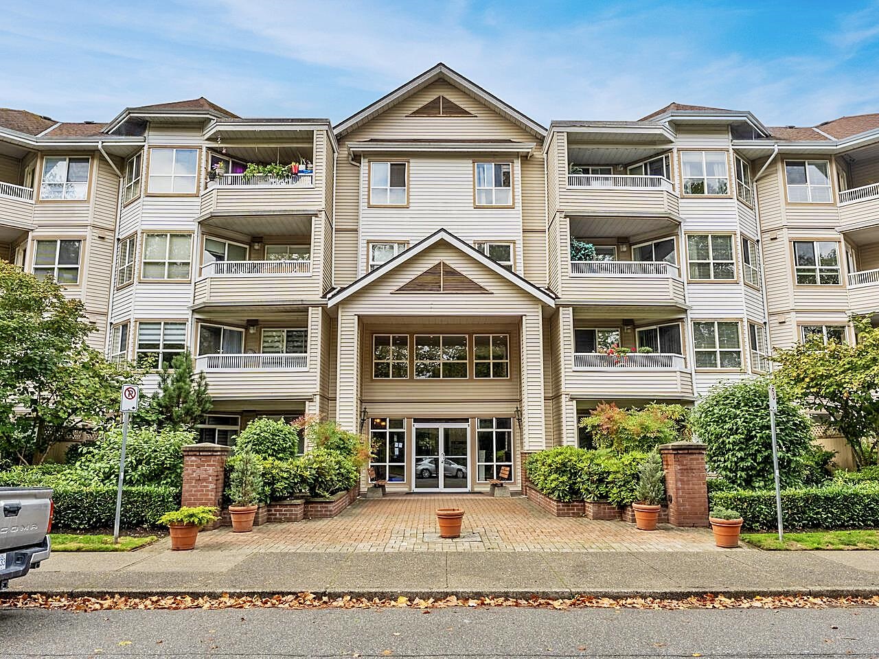 8139 121a Street #311, Surrey, BC V3W 0Z2