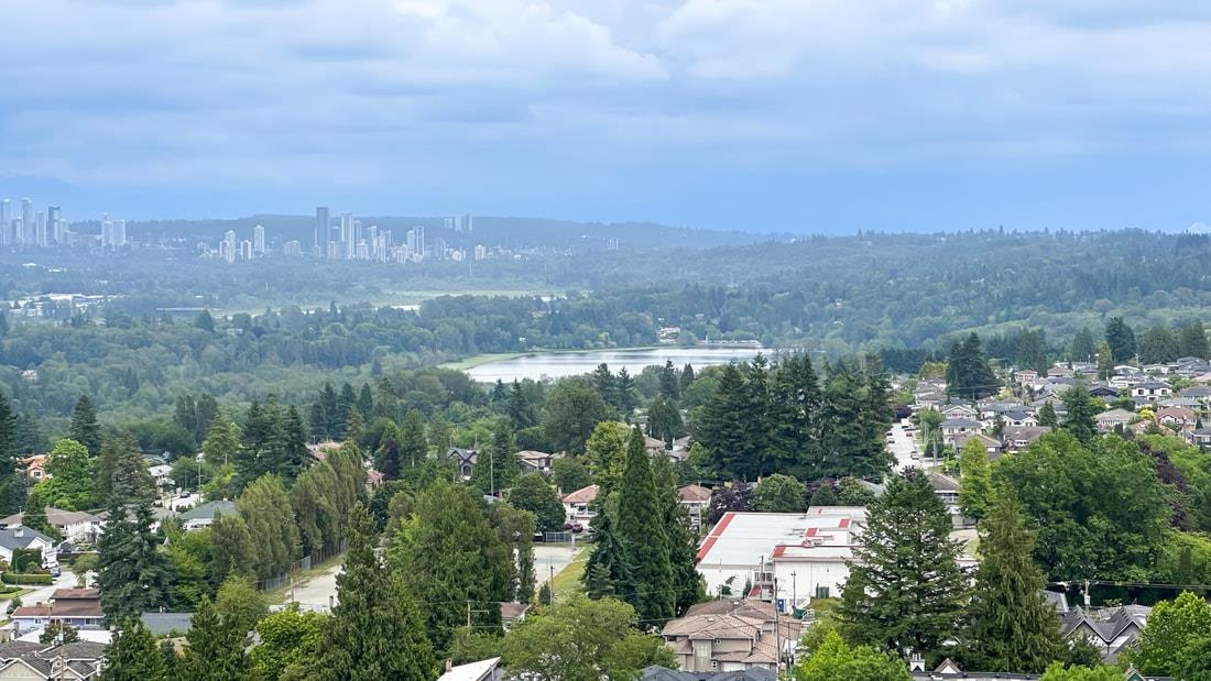 4160 Sardis Street #2204, Burnaby, BC V5H 1K2