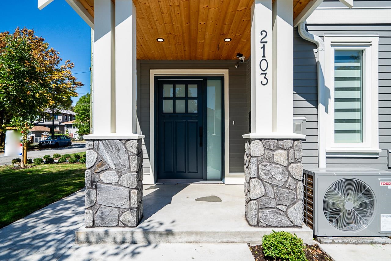 2103 East 33rd Avenue, Vancouver, BC V5N 3E9