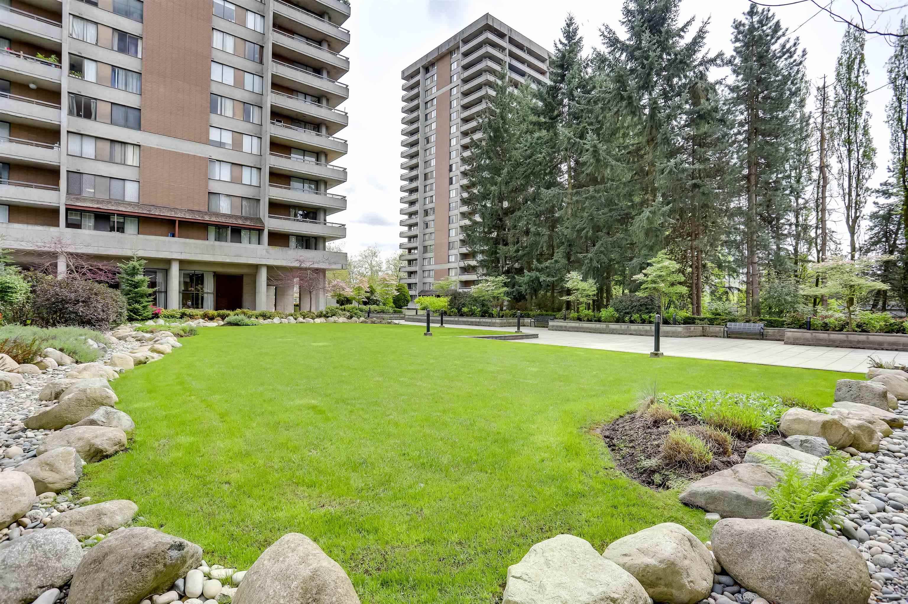 3771 Bartlett Court #702, Burnaby, BC V3J 7G8