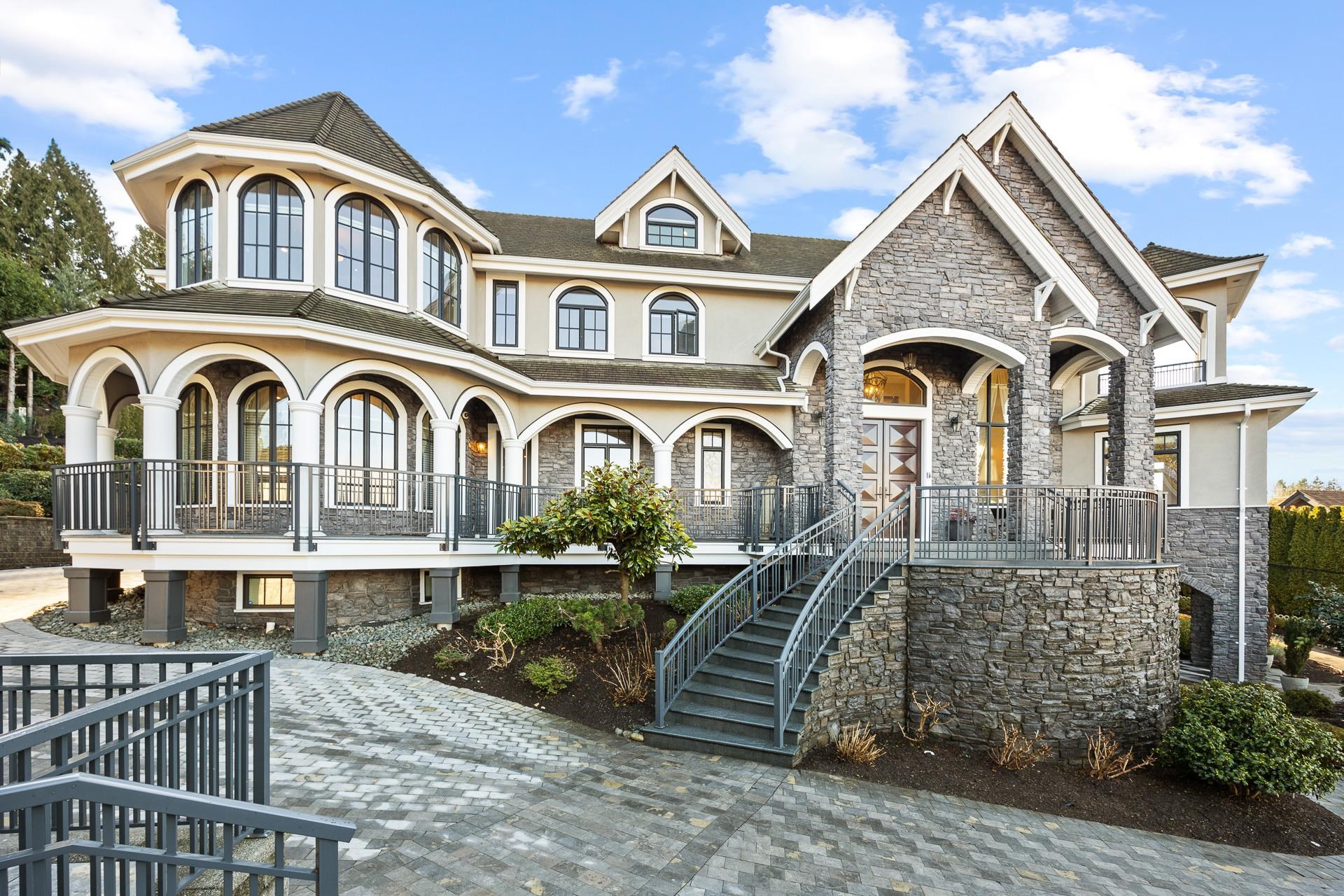 30b Avenue, Surrey, BC V3Z 0Z8