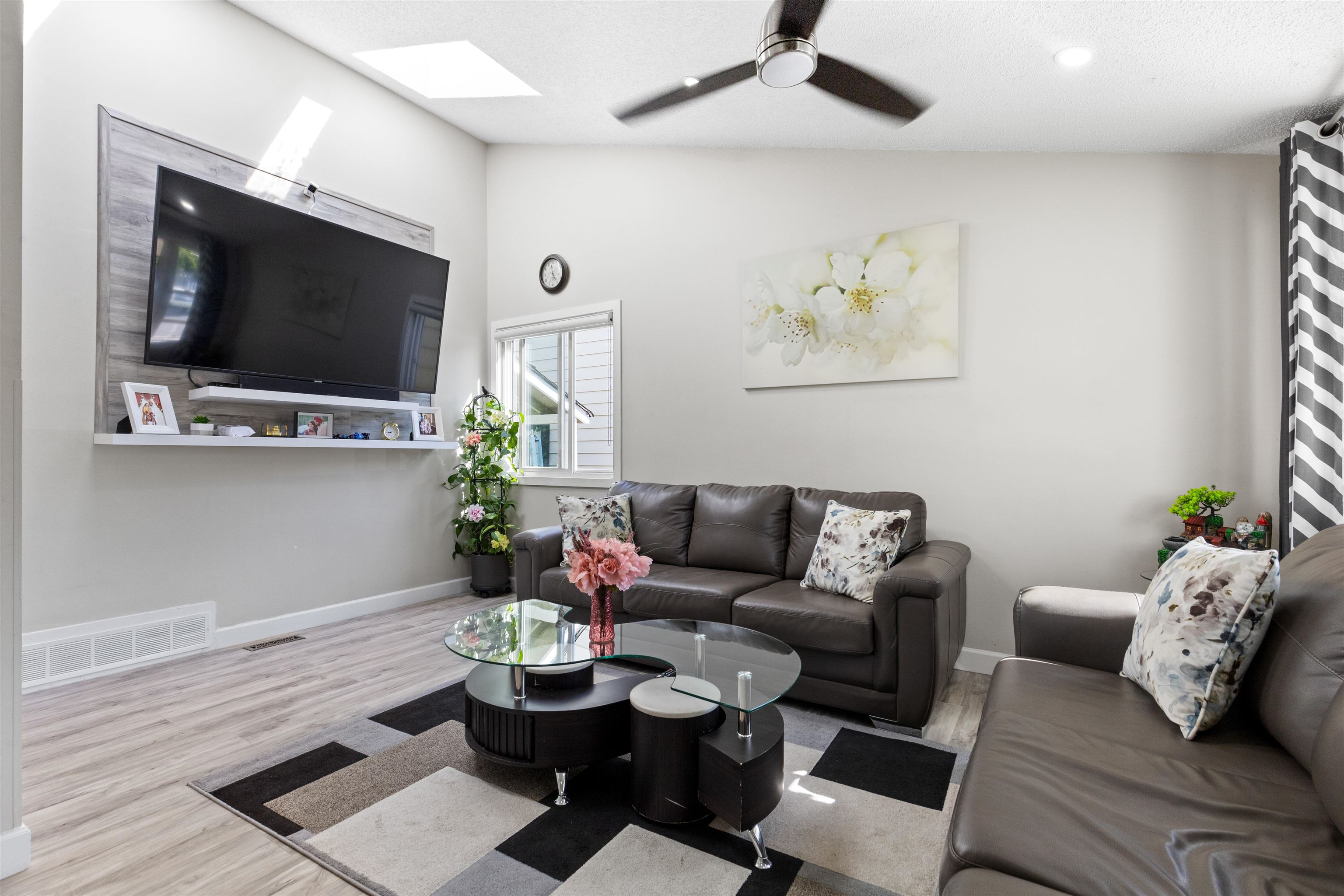 129b Street, Surrey, BC V3W 6Z8
