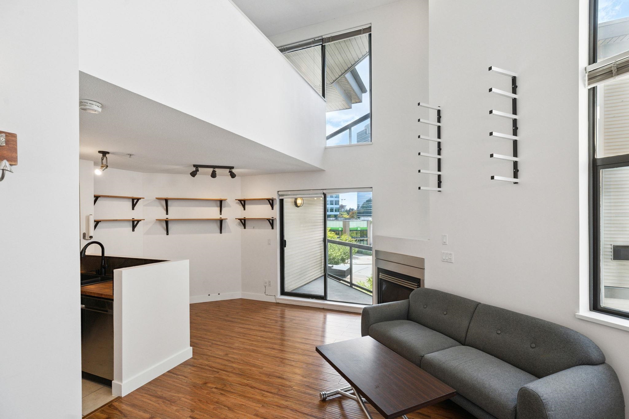 10866 City Parkway #415, Surrey, BC V3T 5W9