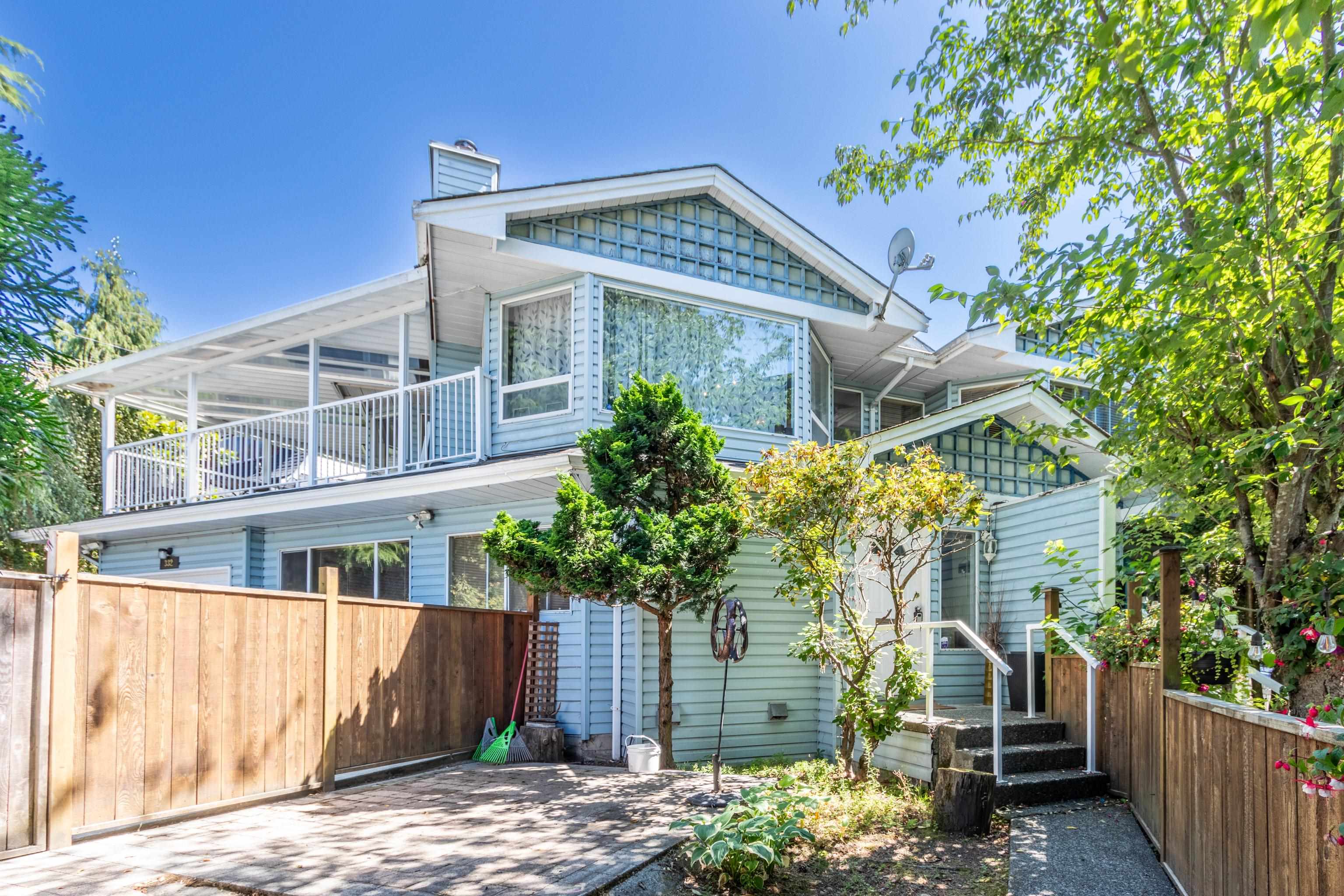 332 Saint Patricks Avenue, North Vancouver, BC V7L 4S9