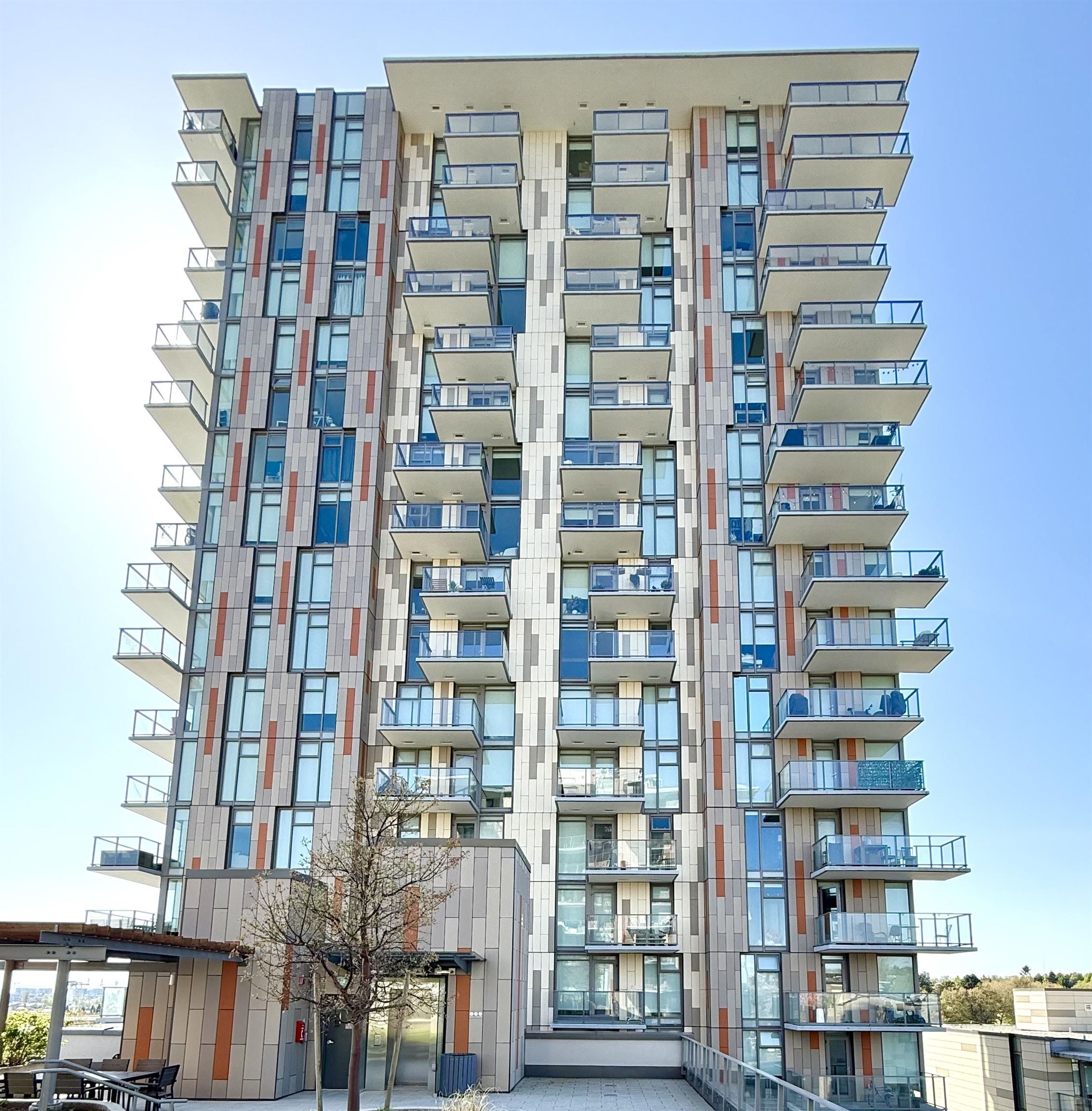 8188 Fraser Street #601, Vancouver, BC V5X 0J8