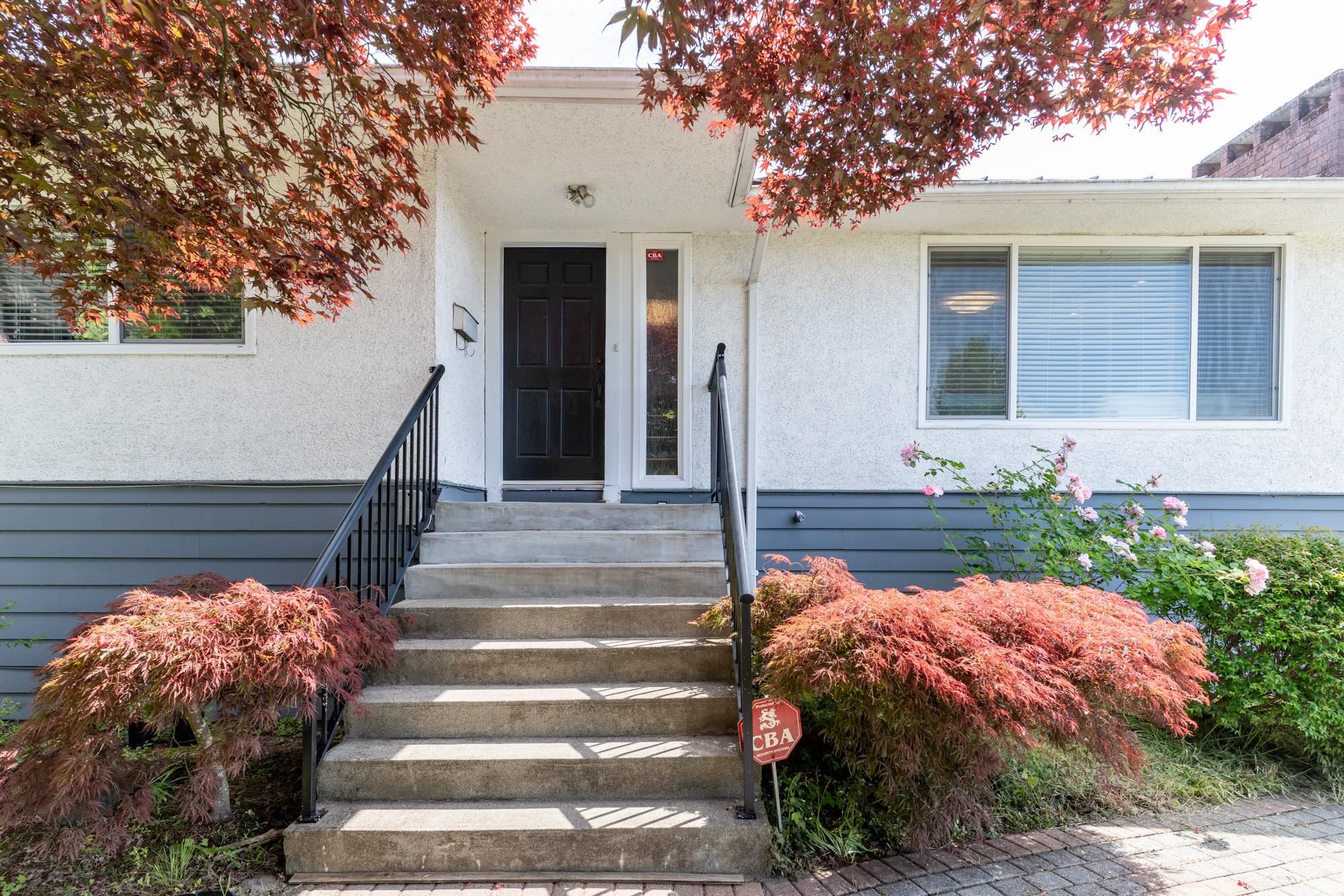 5720 Curtis Street, Burnaby, BC V5B 2A2