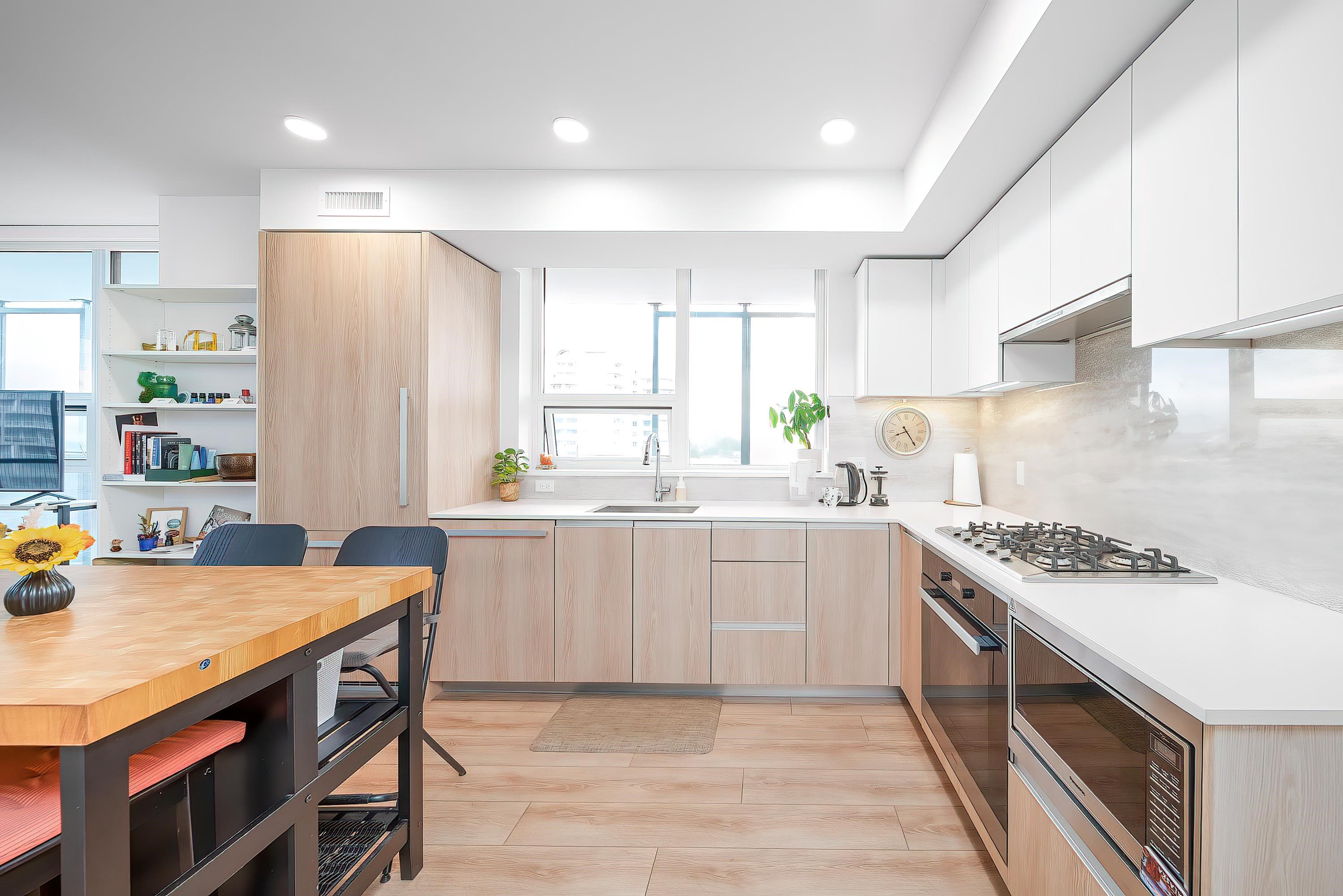 6633 Buswell St #909, Richmond, BC V6Y 0M3