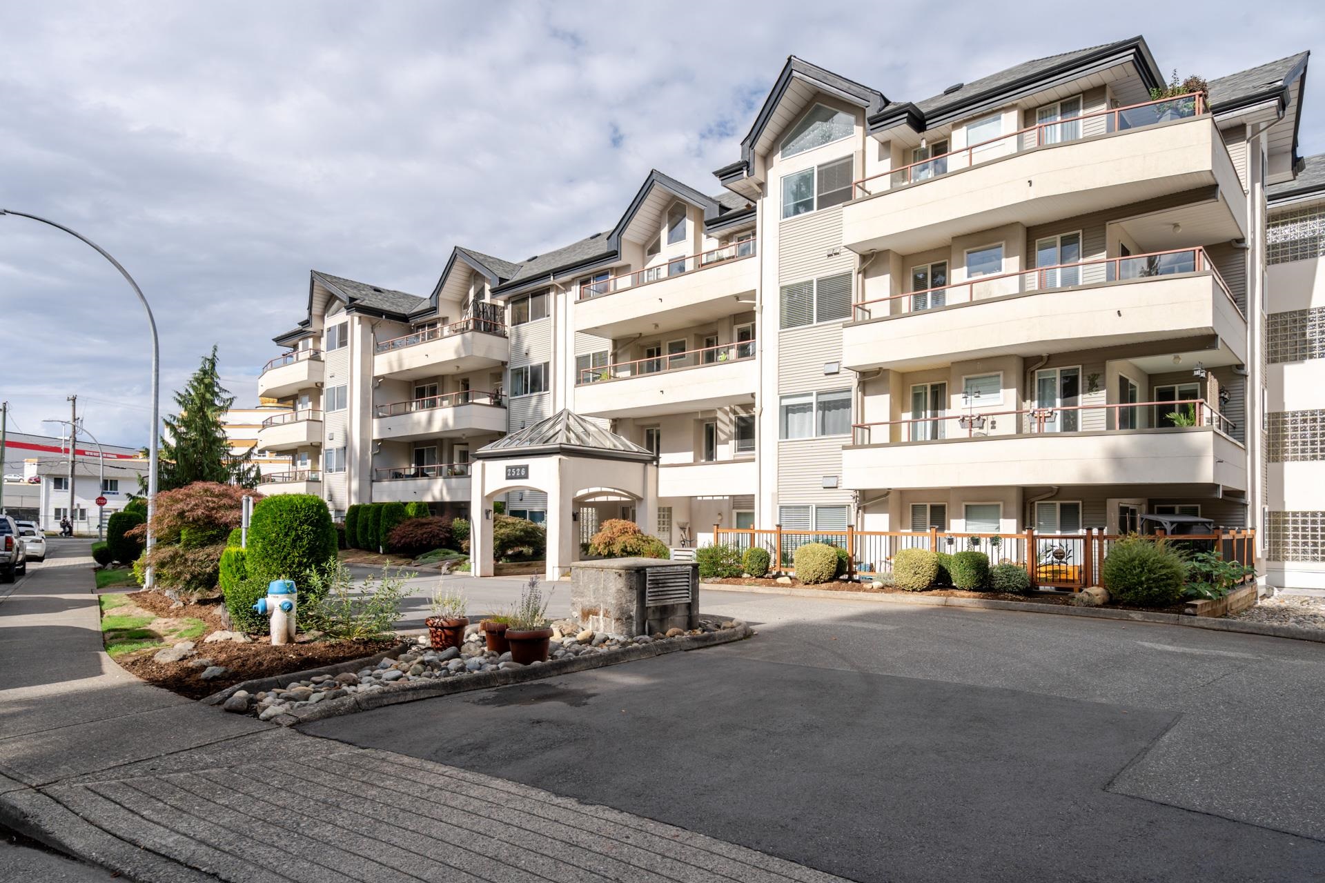 2526 Lakeview Crescent #105, Abbotsford, BC V2S 3A9