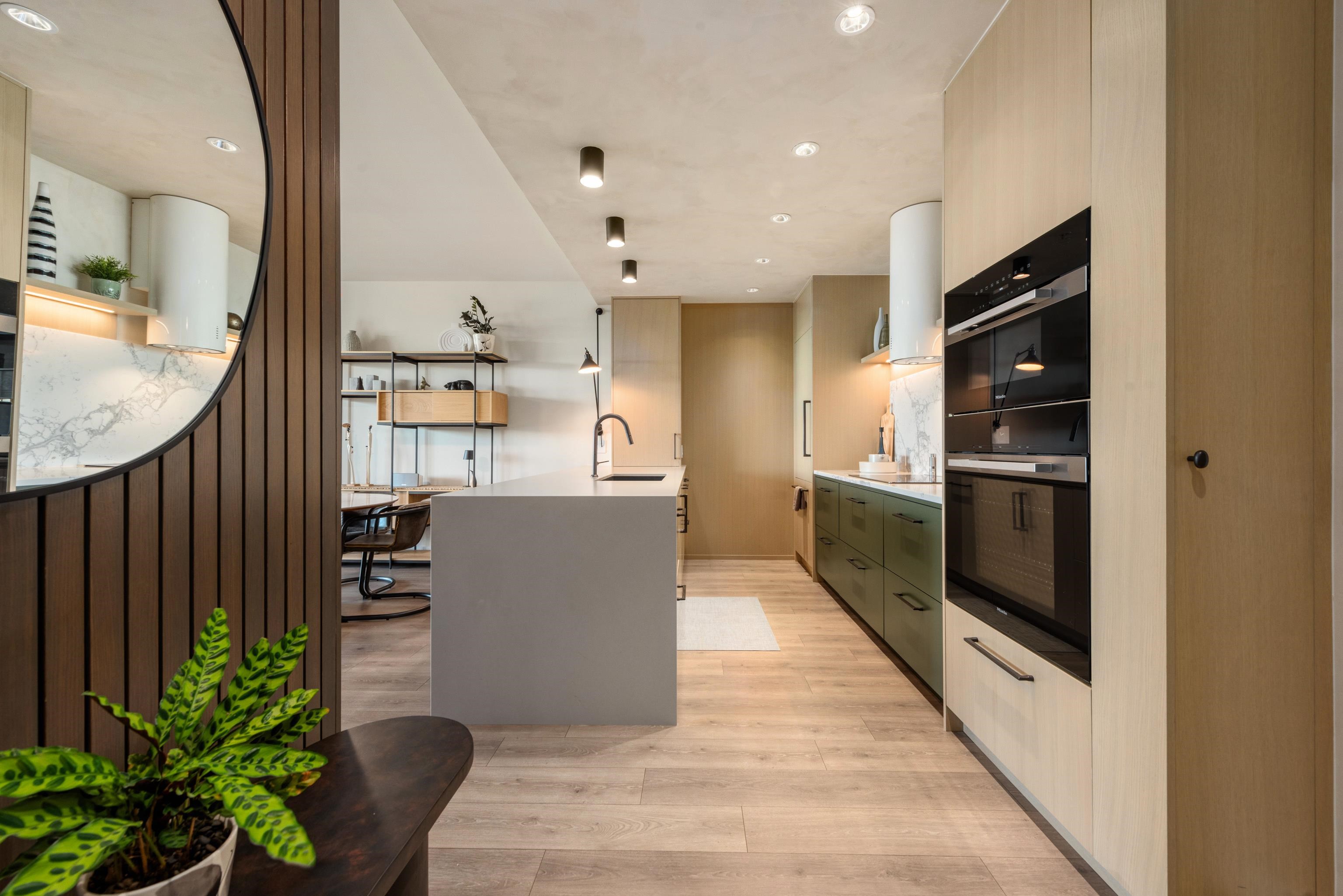 1616 Columbia Street #805, Vancouver, BC V5Y 0B7