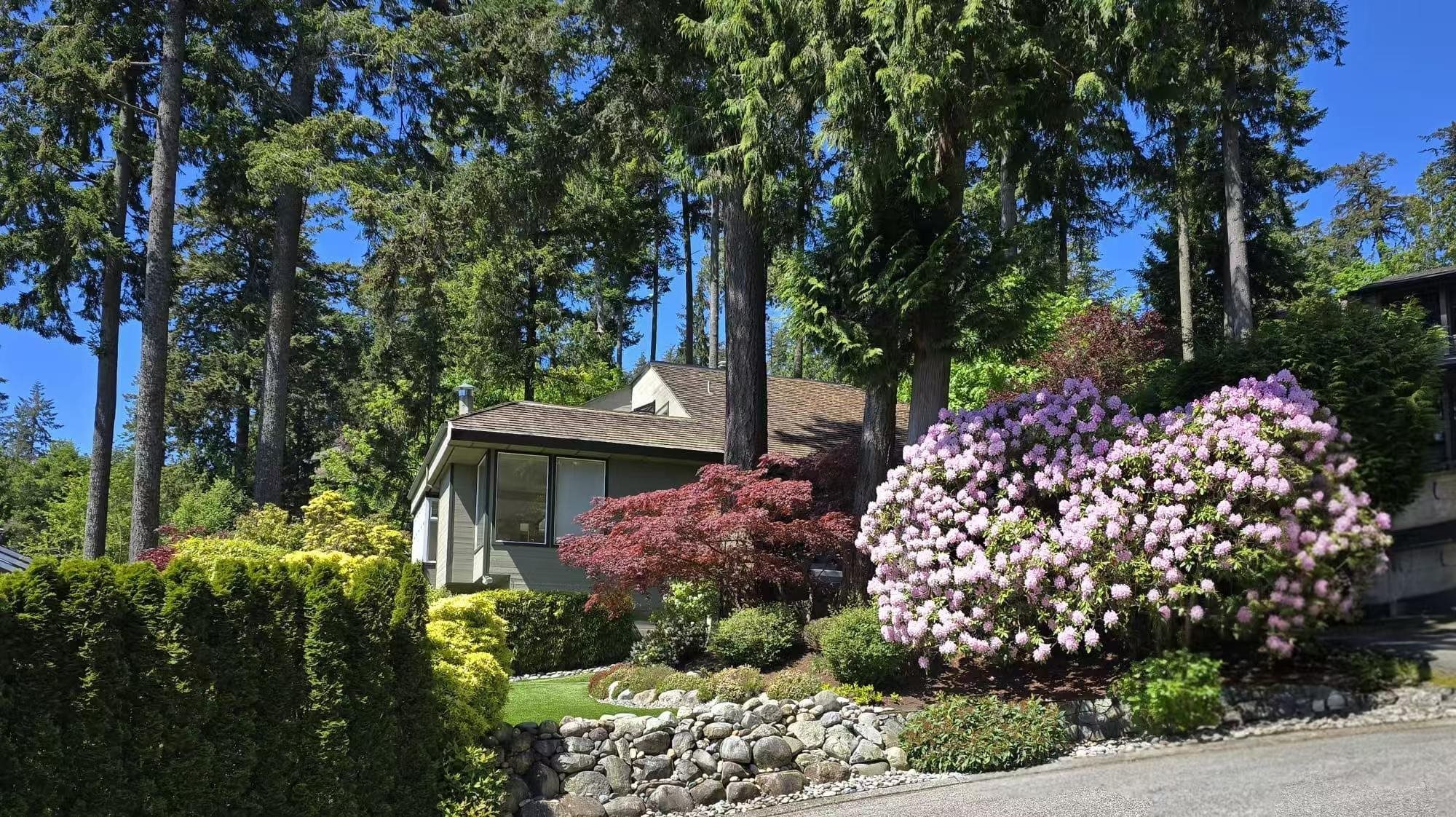 4635 Caulfeild Drive, West Vancouver, BC V7W 1E9