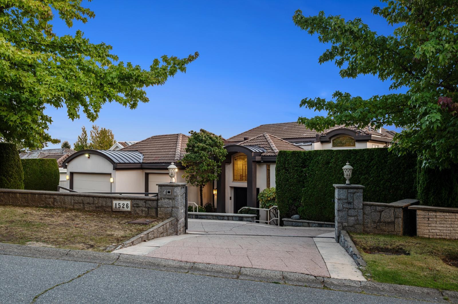 1526 Chippendale Court, West Vancouver, BC V7S 3G6
