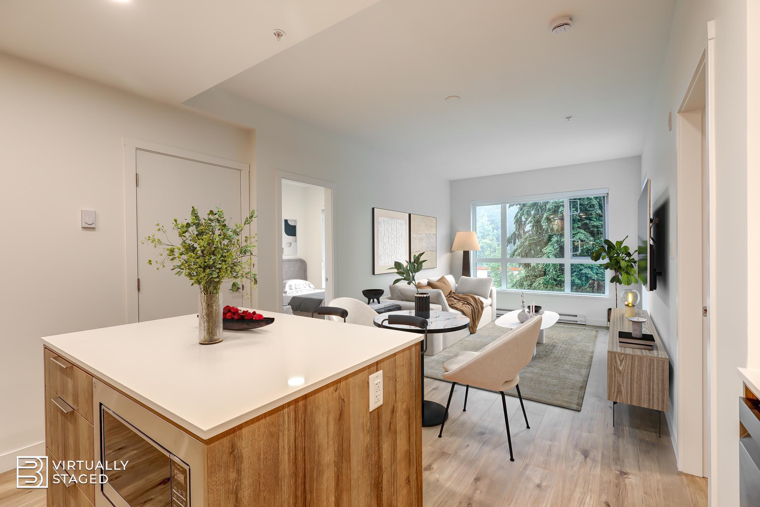 3594 Malsum Dr #206 Dr #206, North Vancouver, BC V7G 0B5