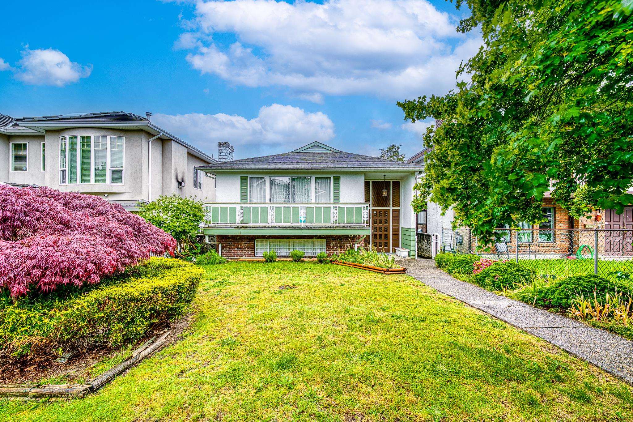 896 East 56th Avenue, Vancouver, BC V5X 1S2